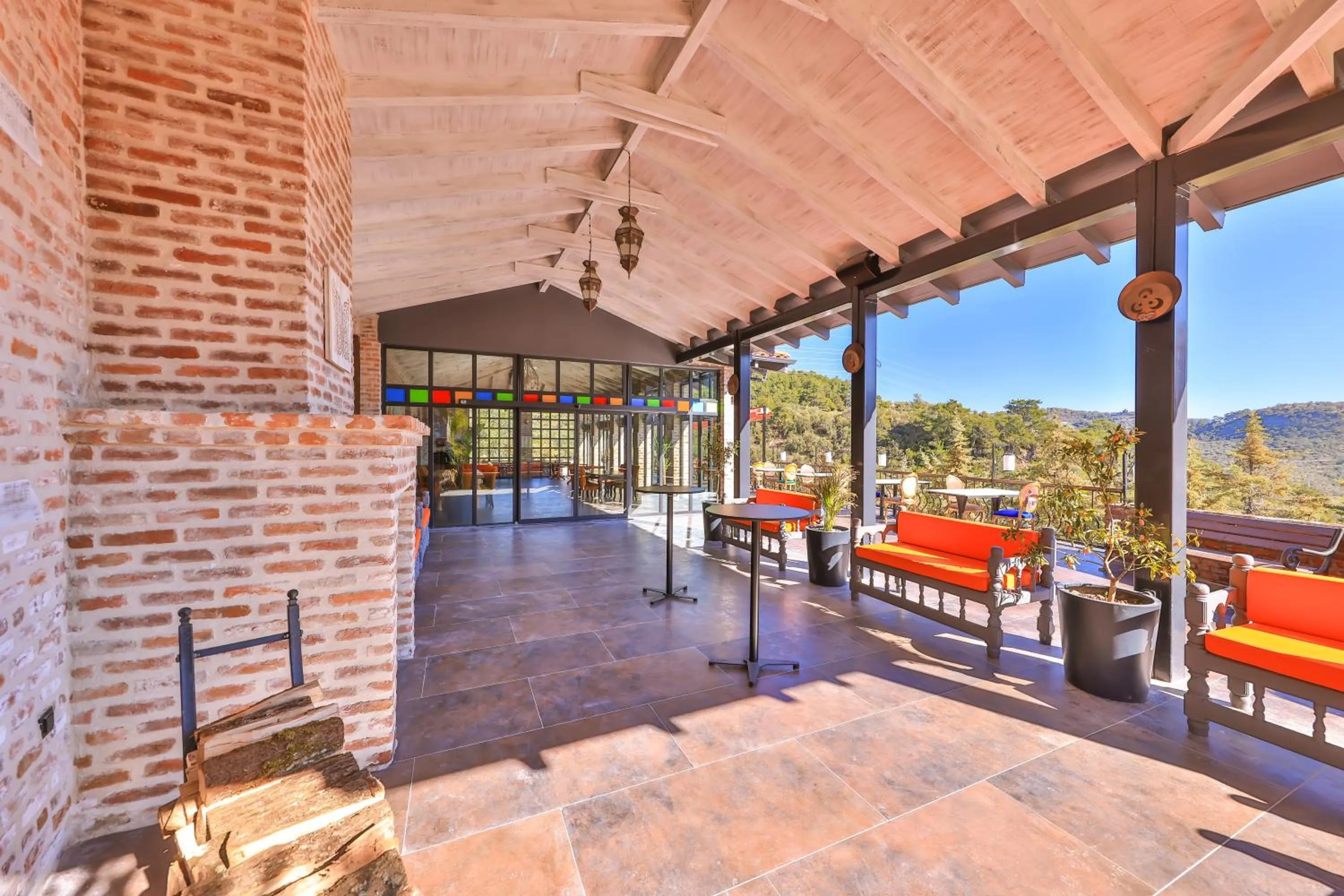 Restaurant/places to eat in Çetmihan Hotel