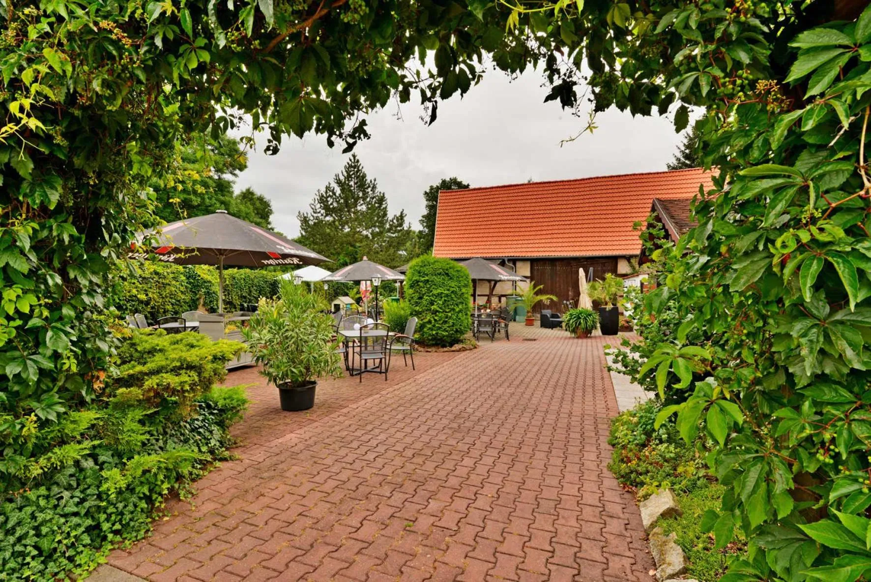 Property building in Landgasthof & Hotel KRONE Eischleben