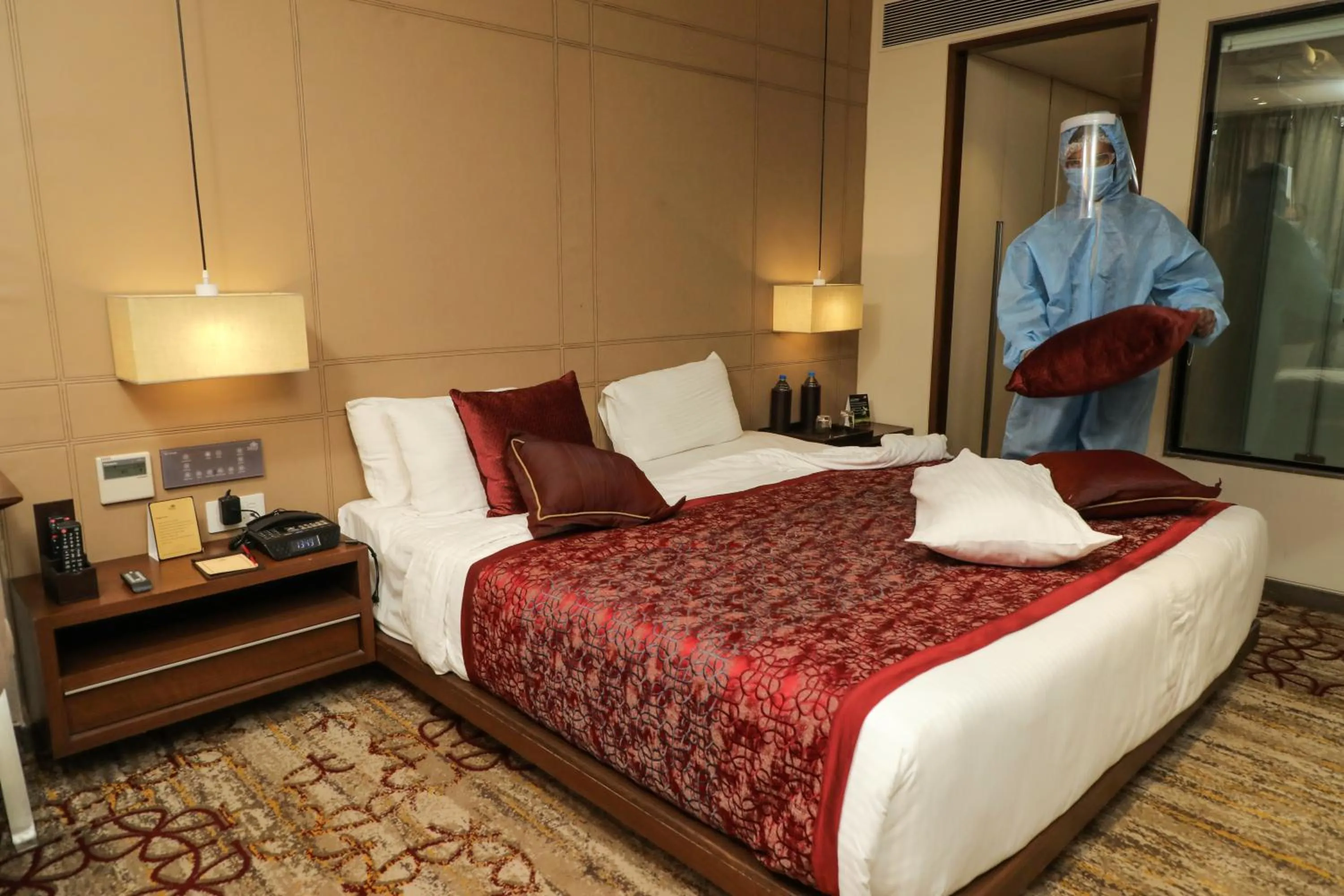 Bedroom, Bed in Sayaji Vadodara