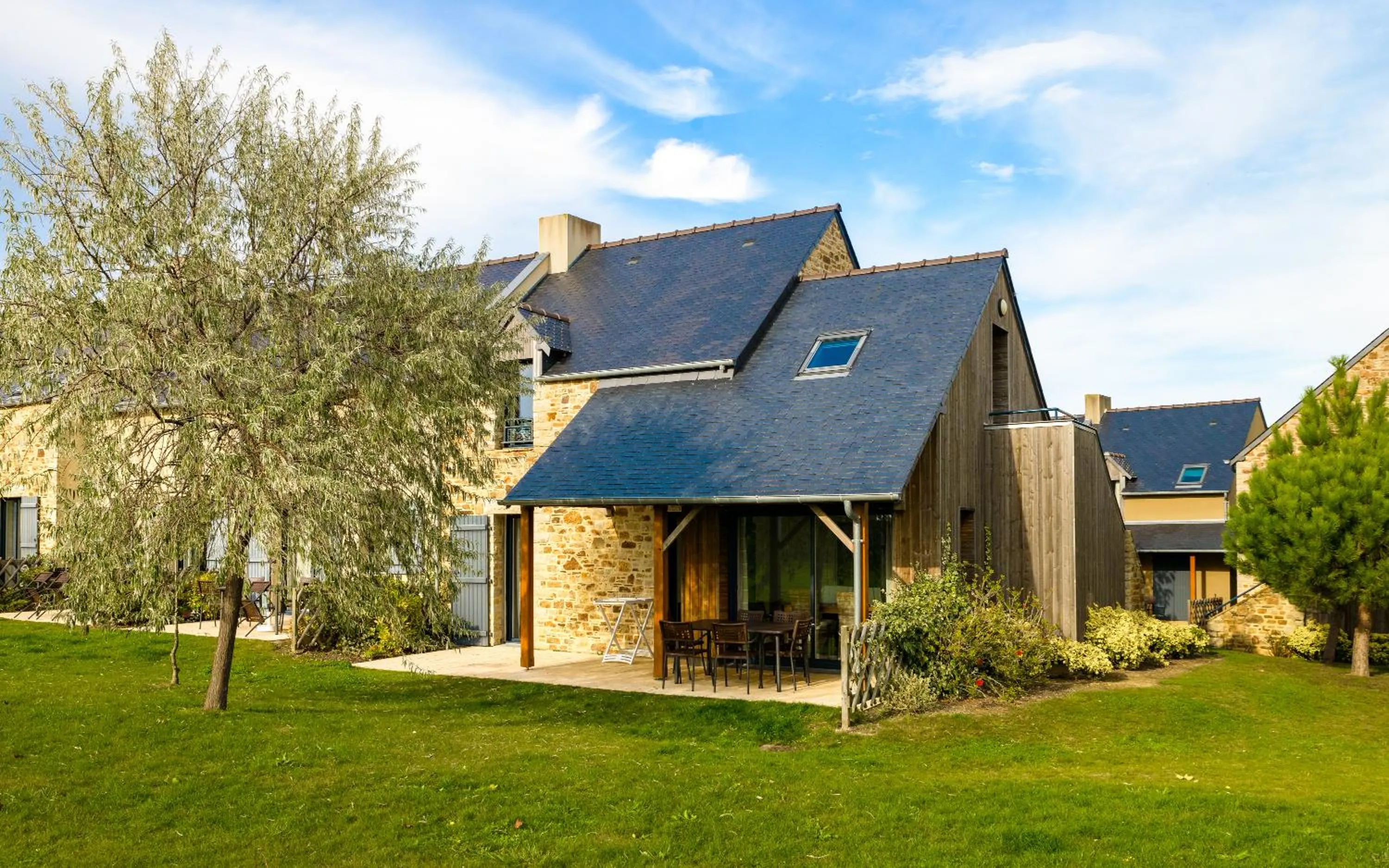 Facade/entrance in Lagrange Vacances Les Hauts de la Houle