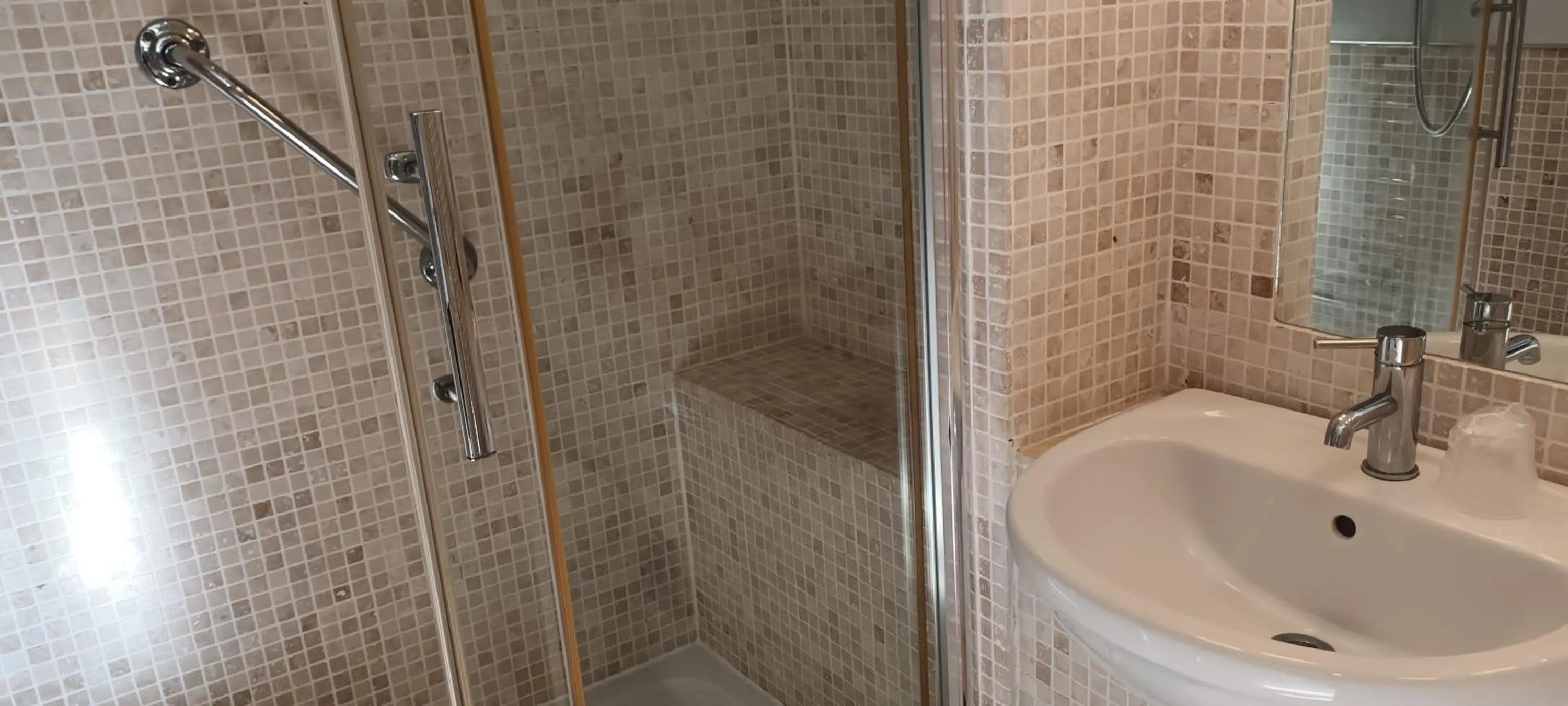 Bathroom in Riverdale Hall Hotel & Leisure
