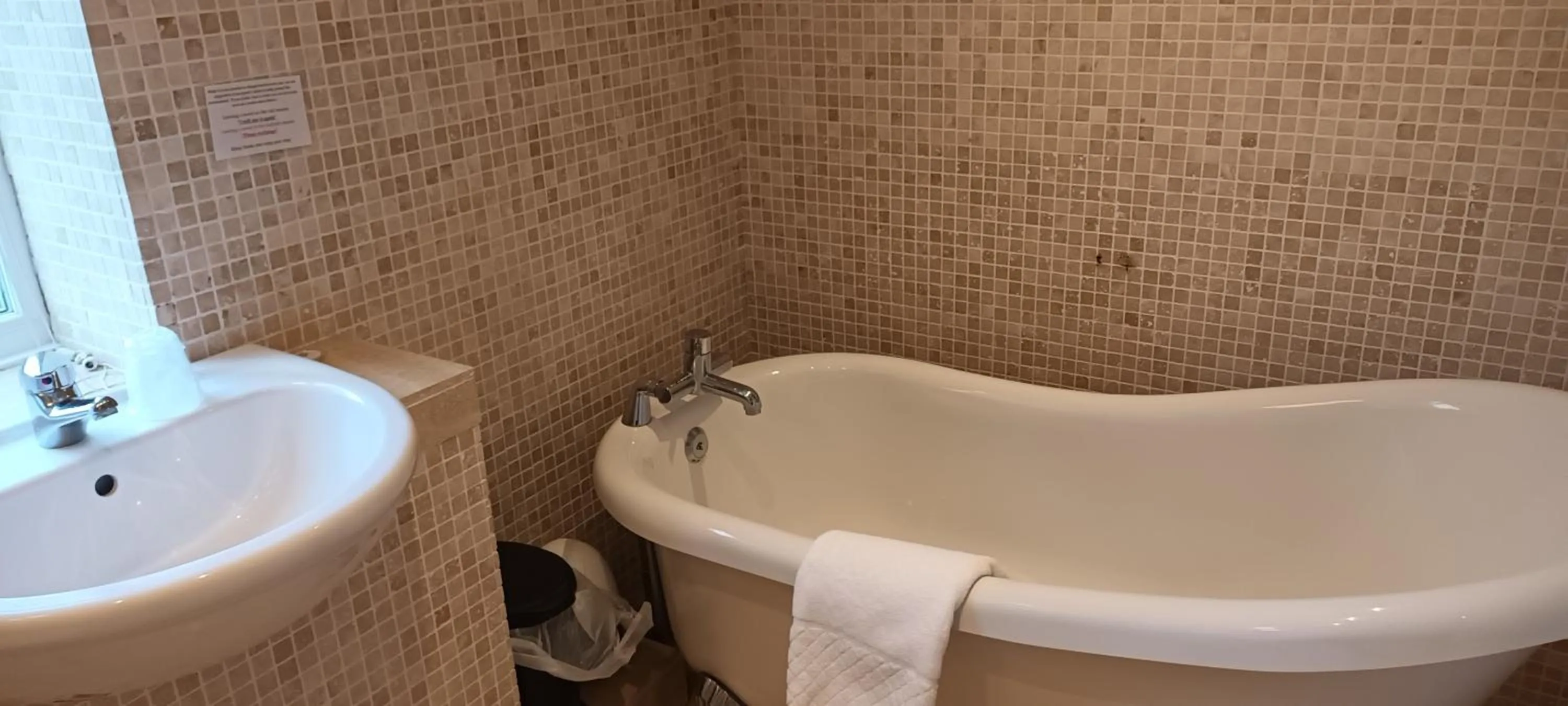 Bathroom in Riverdale Hall Hotel & Leisure