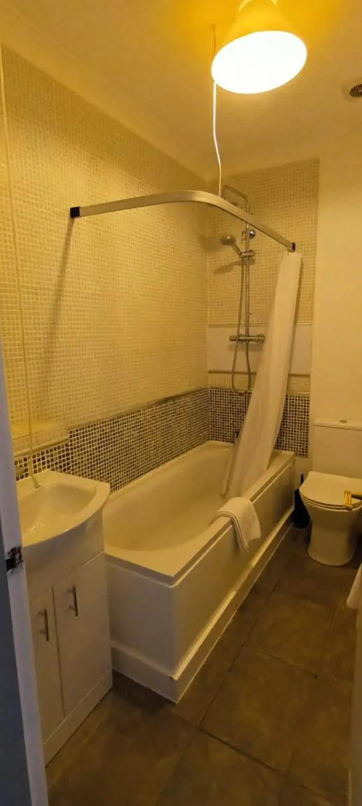 Bathroom in Riverdale Hall Hotel & Leisure