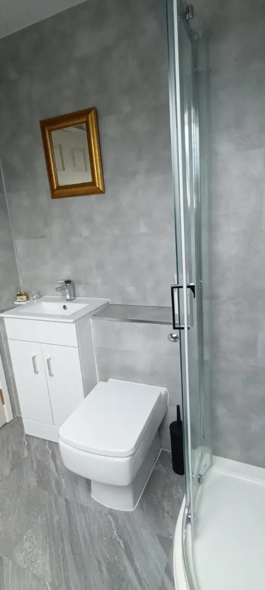 Bathroom in Riverdale Hall Hotel & Leisure