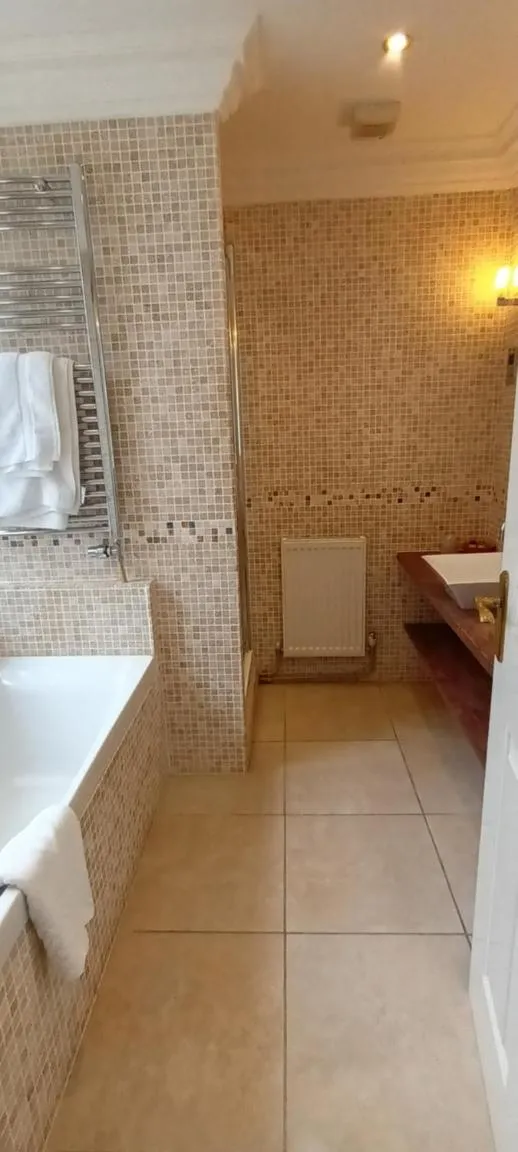 Bathroom in Riverdale Hall Hotel & Leisure