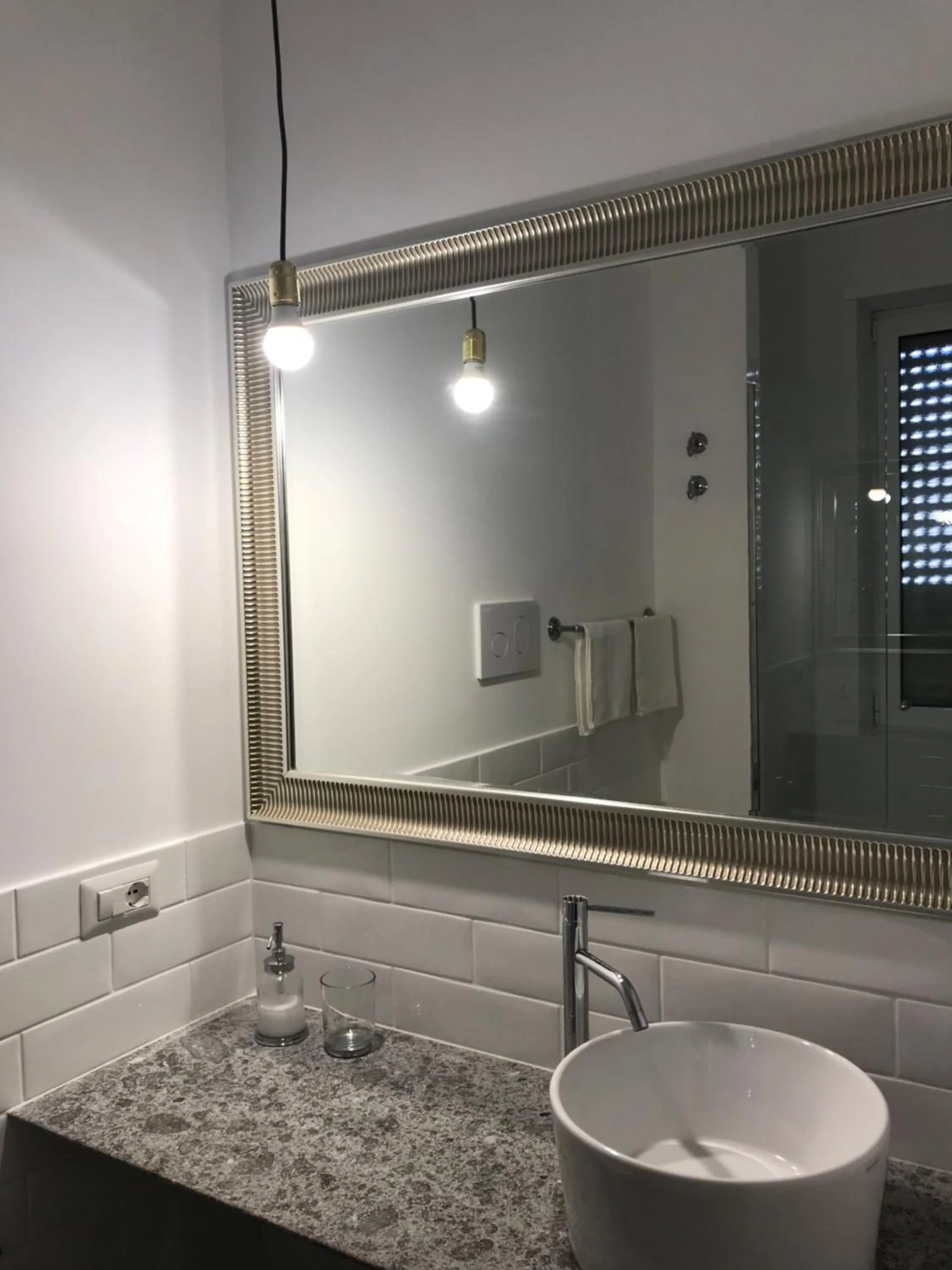 Bathroom in Salerno M'illumina