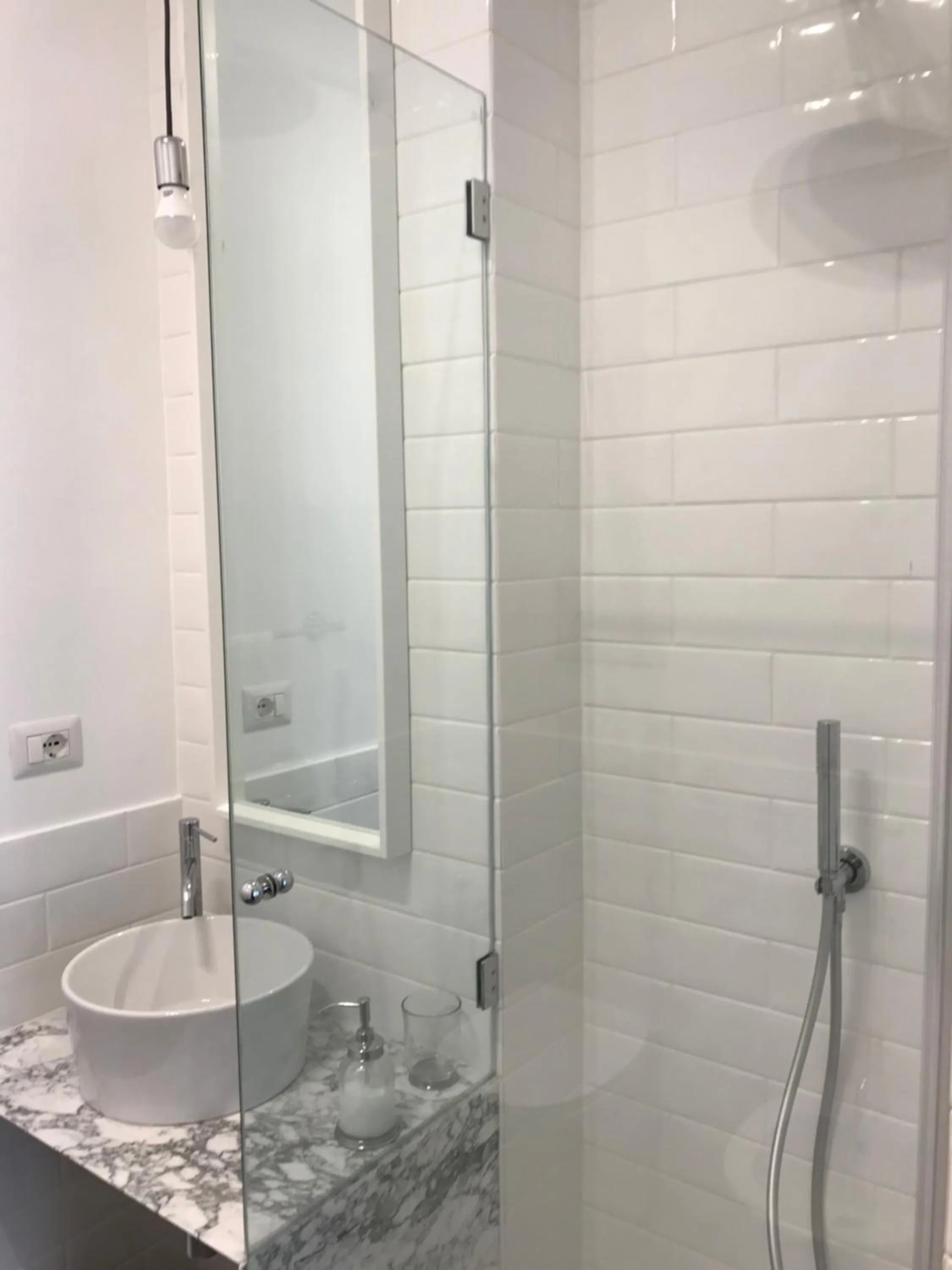 Shower in Salerno M'illumina