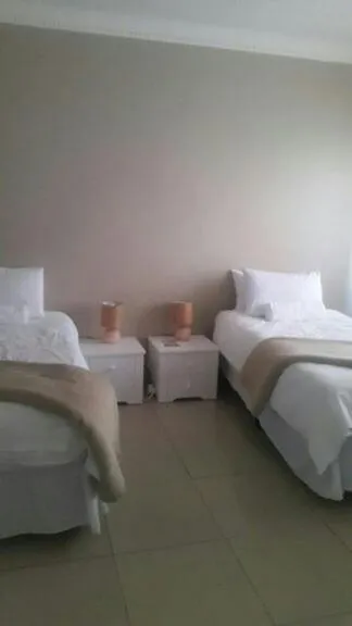 Property building, Bed in Elilo Bed and breakfast