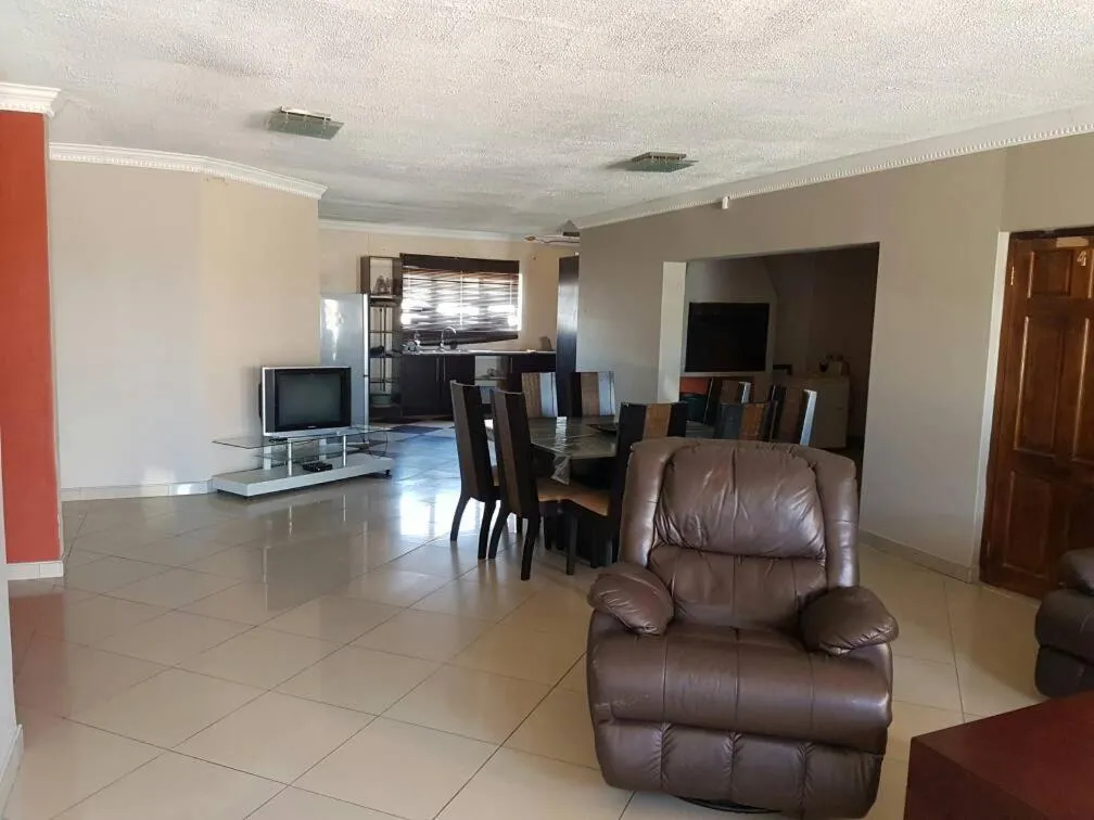 Property building in Elilo Bed and breakfast