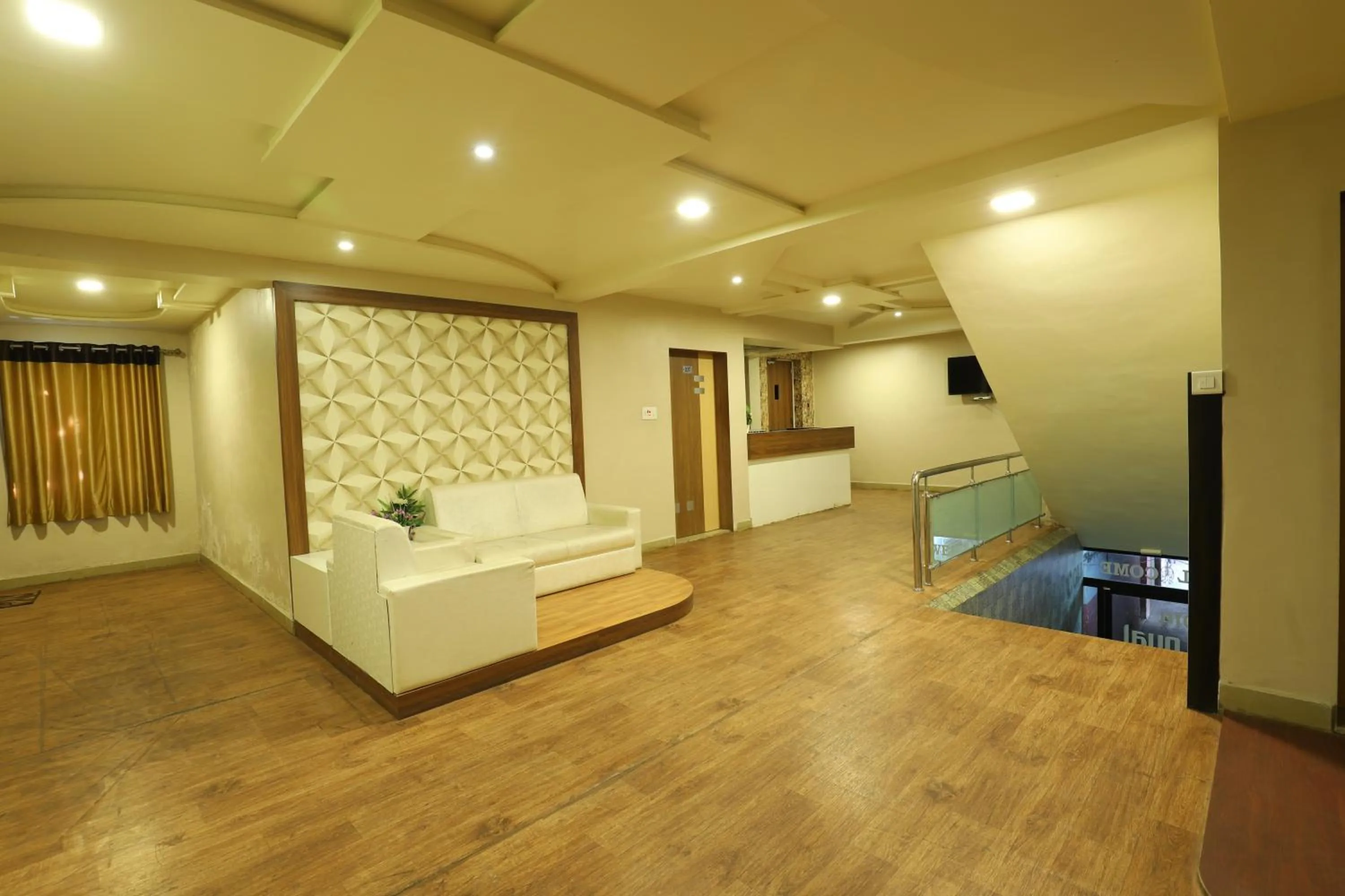 Decorative detail, Bed in Hotel Loyal Residency