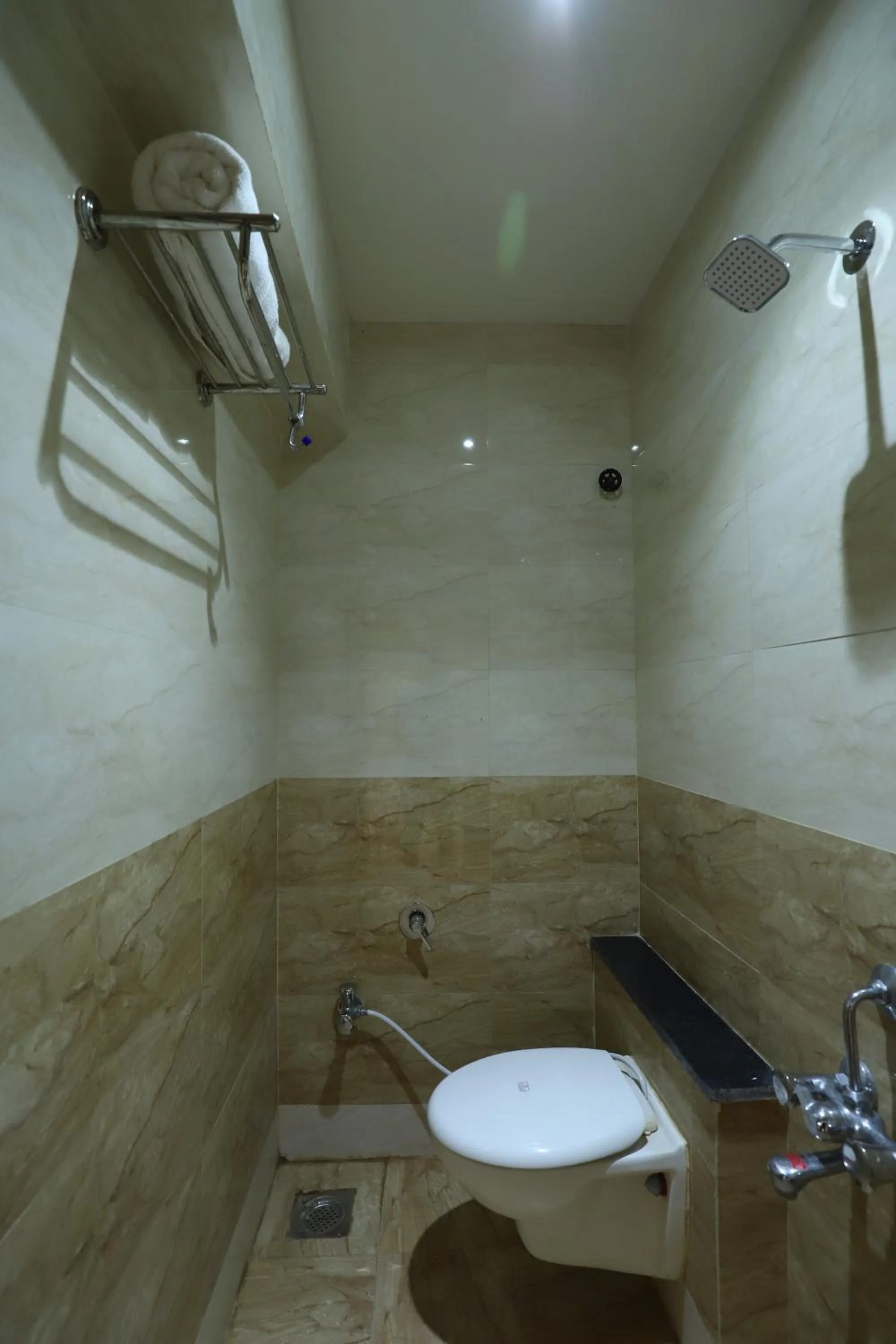 Hotel Loyal Residency