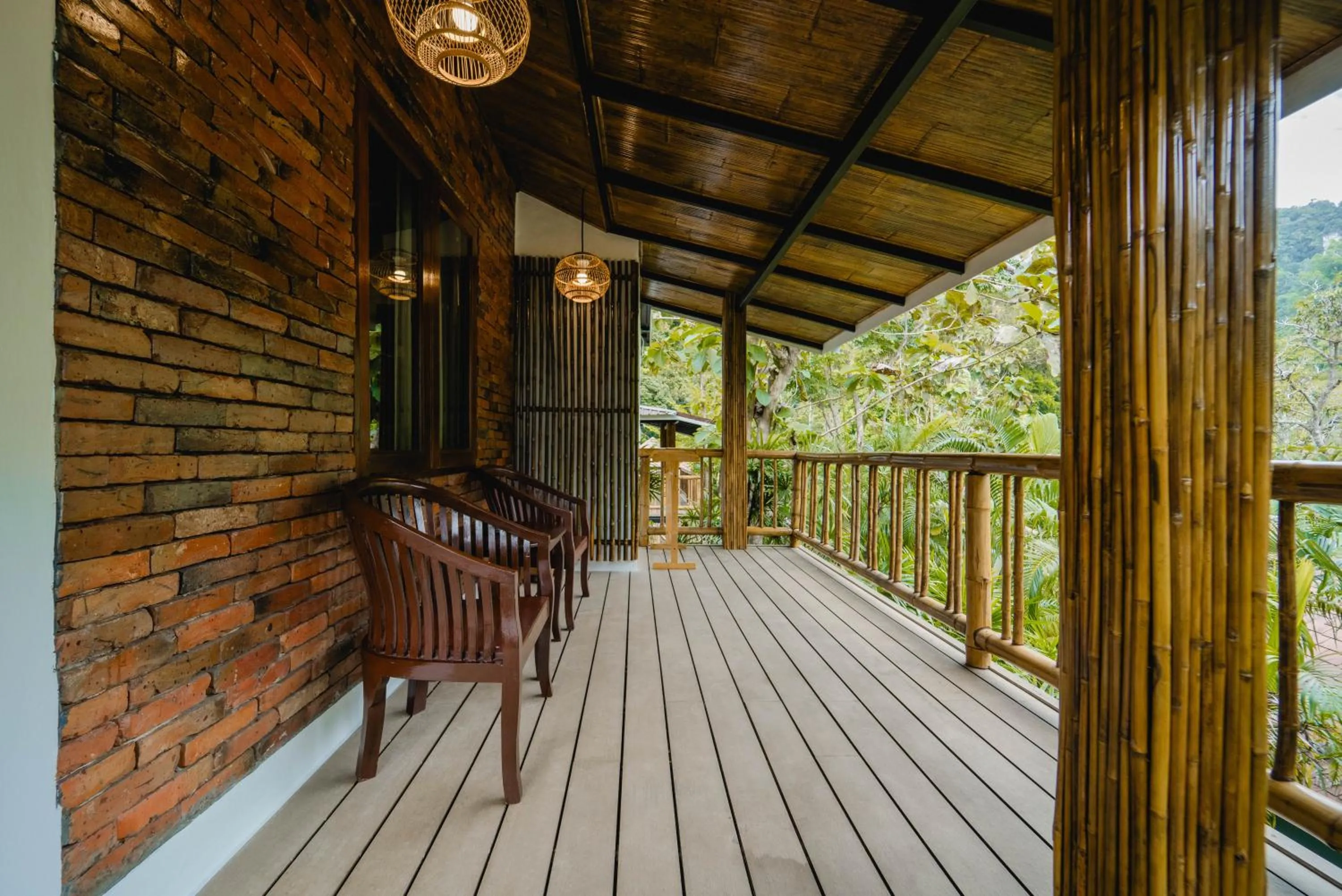 Patio in Railay Phutawan Resort