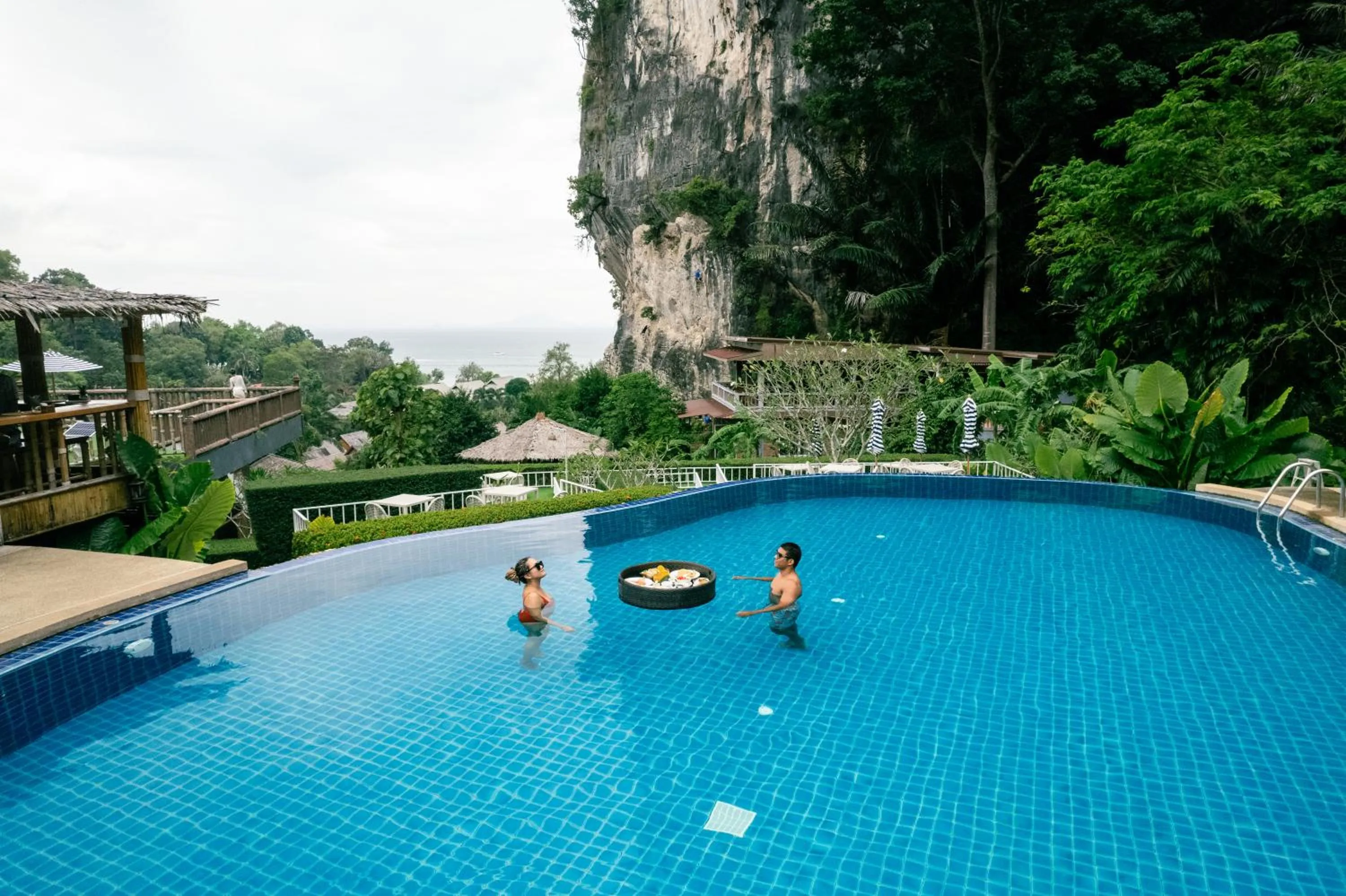 Swimming pool in Railay Phutawan Resort