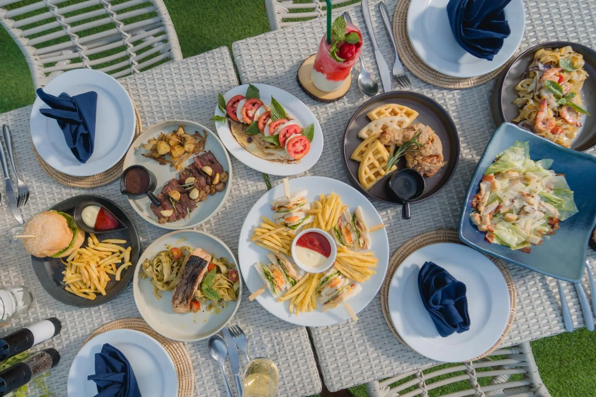 Food and drinks in Railay Phutawan Resort