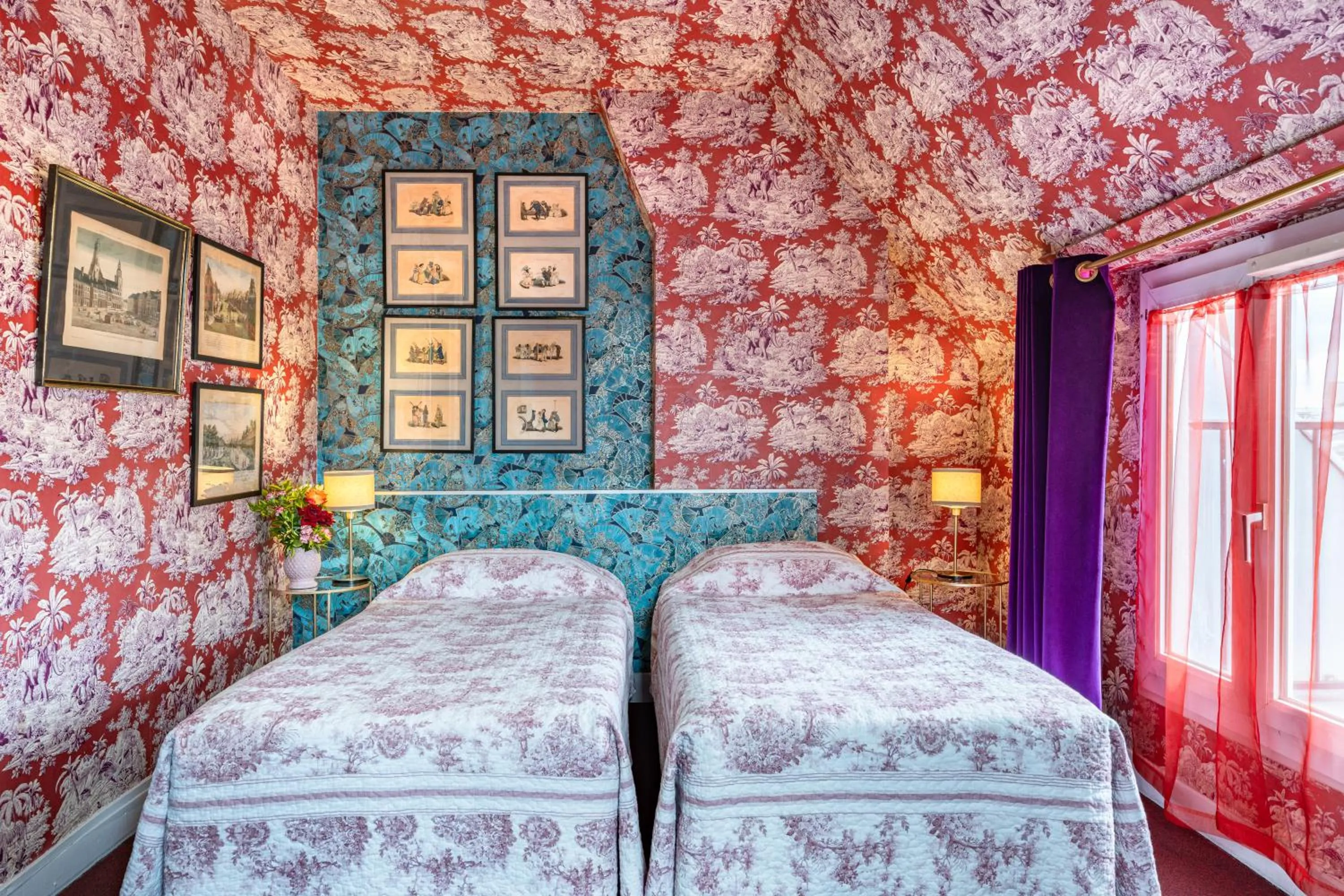 Bedroom, Bed in Hôtel De Nice