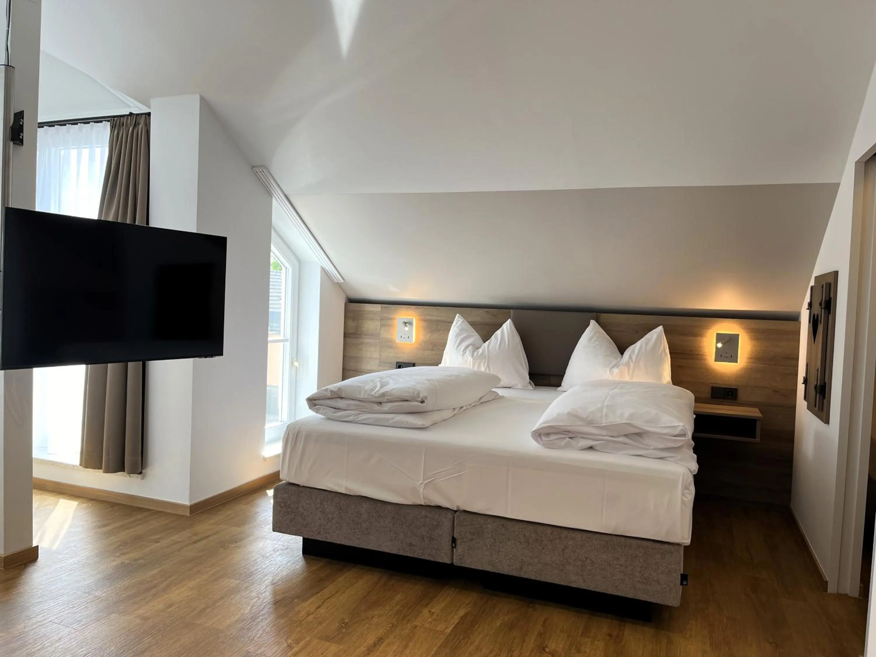 Bed in WESTSIDE Hotel