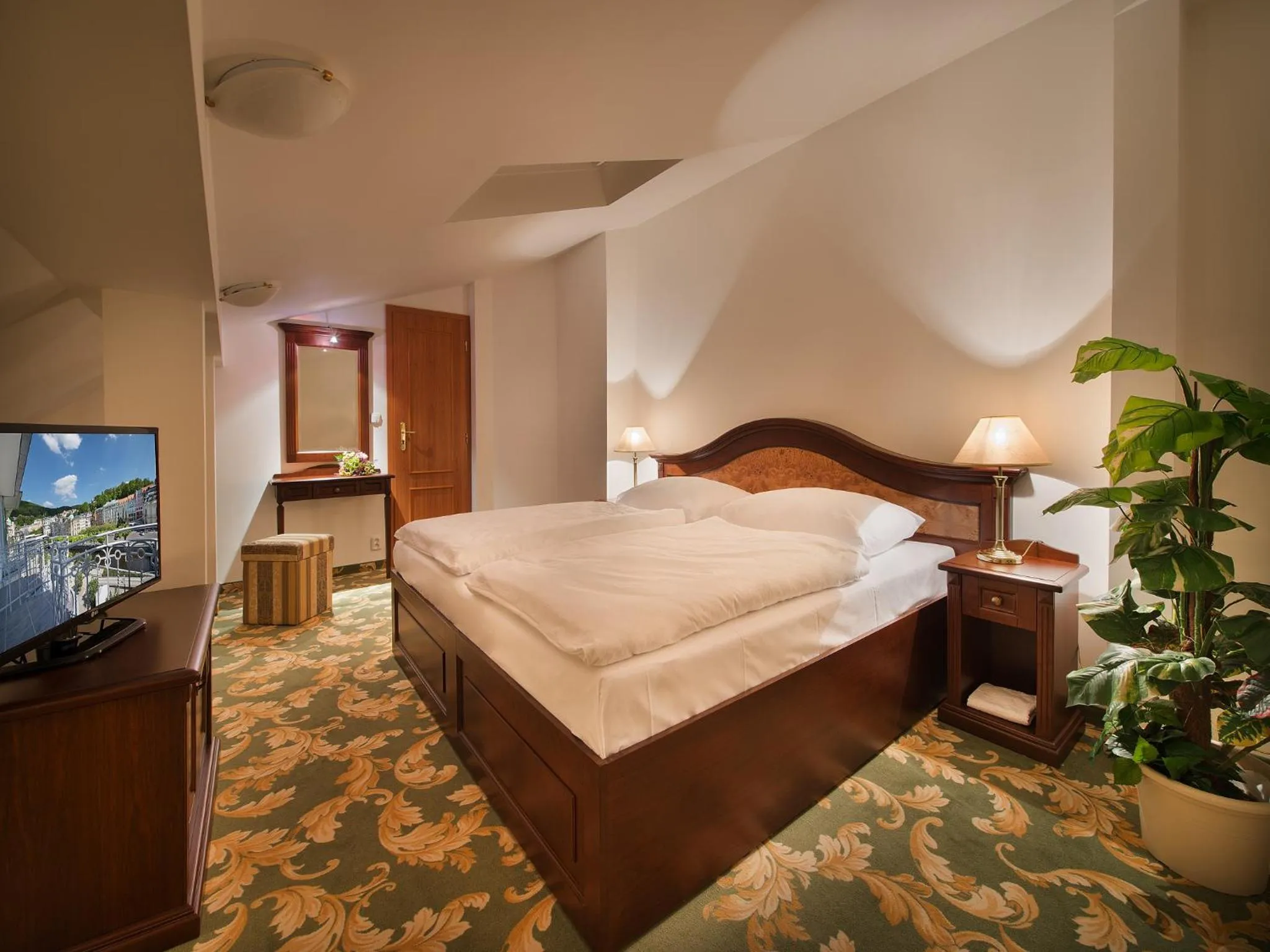 Bedroom, Bed in EA Hotel Elefant