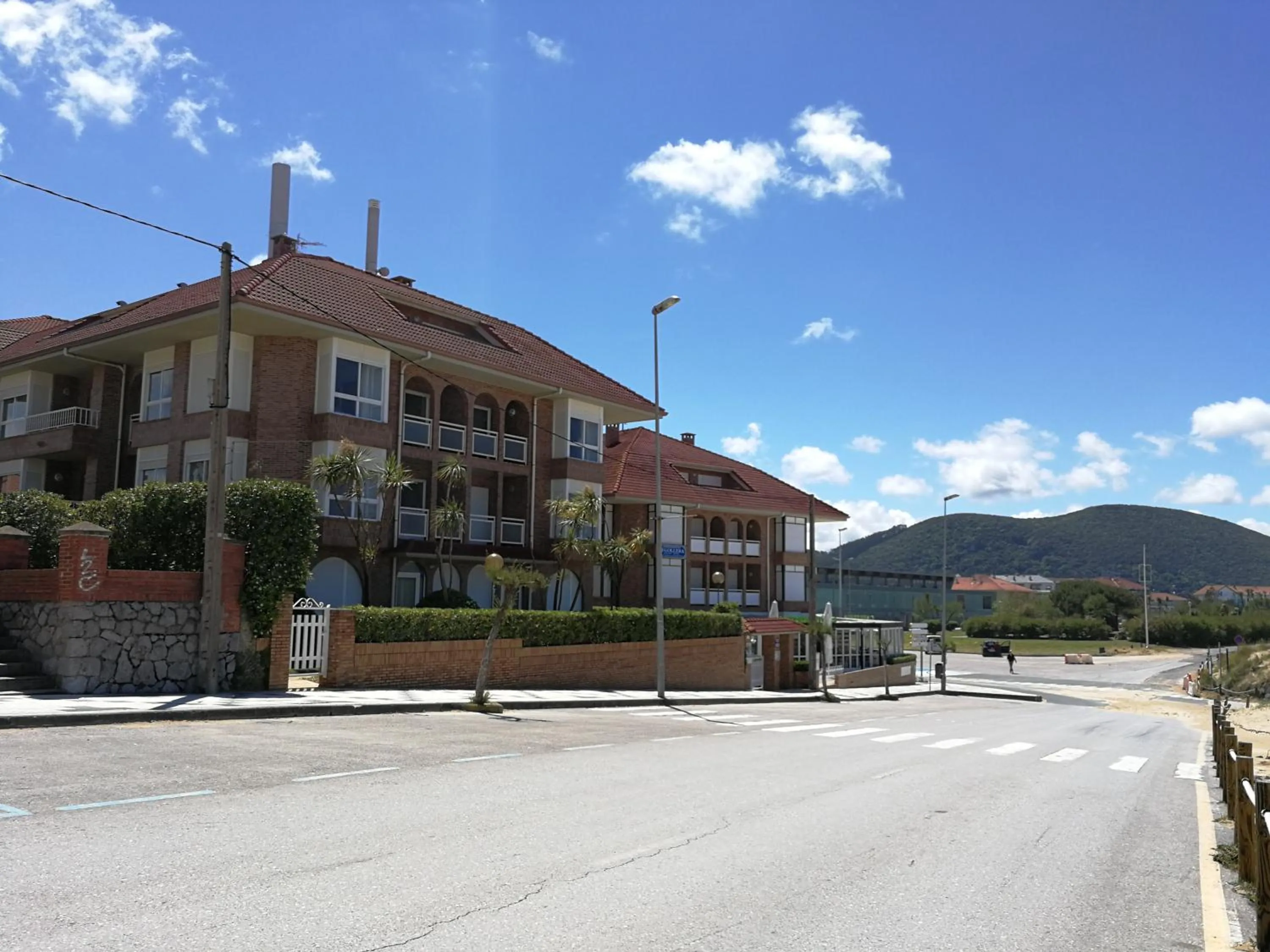 Property building in Apartamentos Regollera