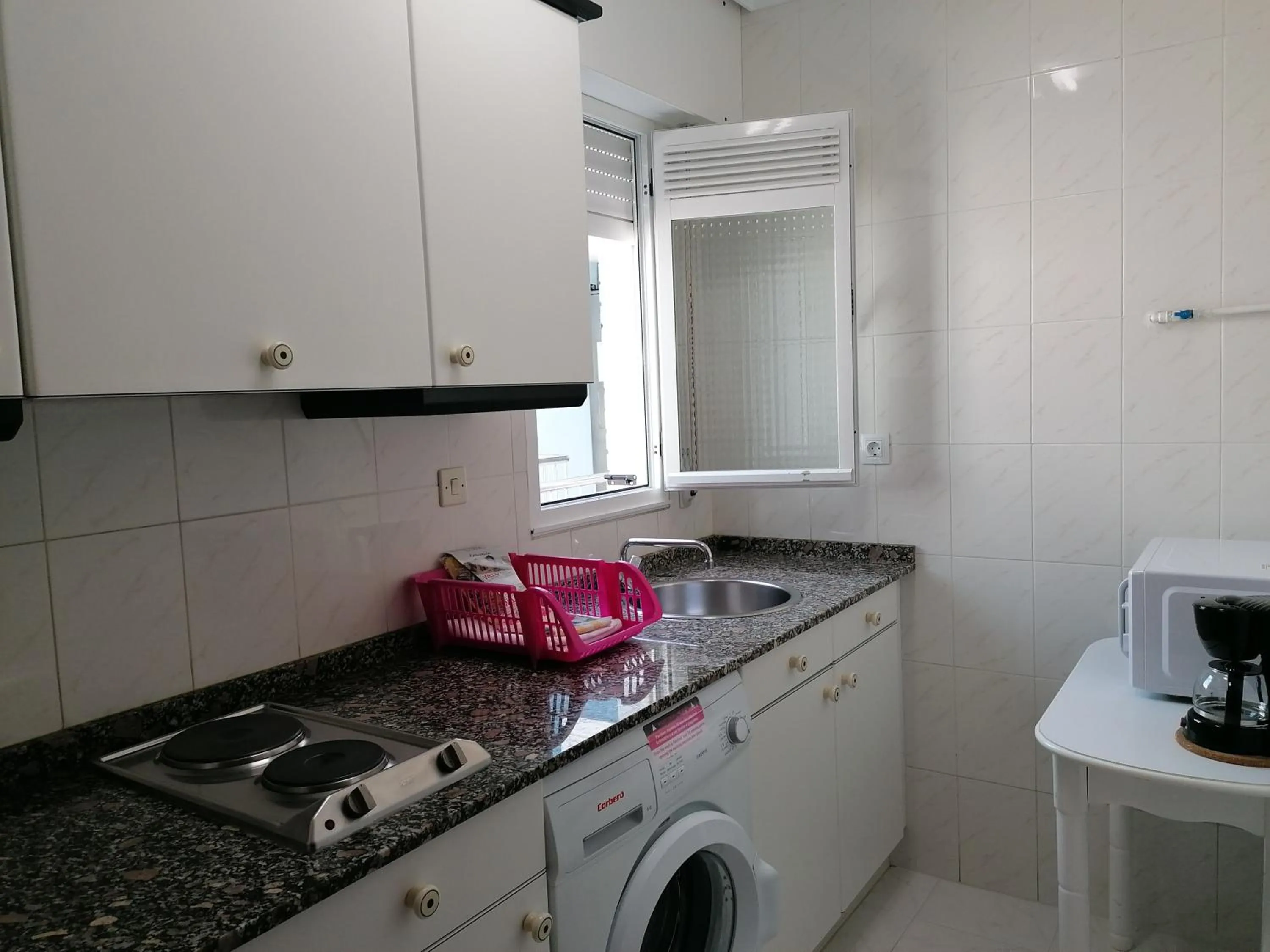 kitchen in Apartamentos Regollera