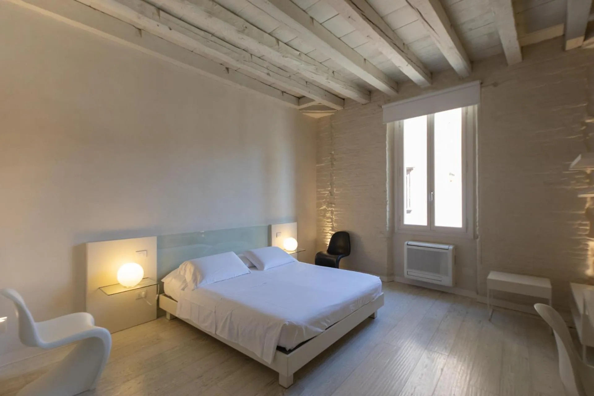 Bed in Scaravelli Residenza