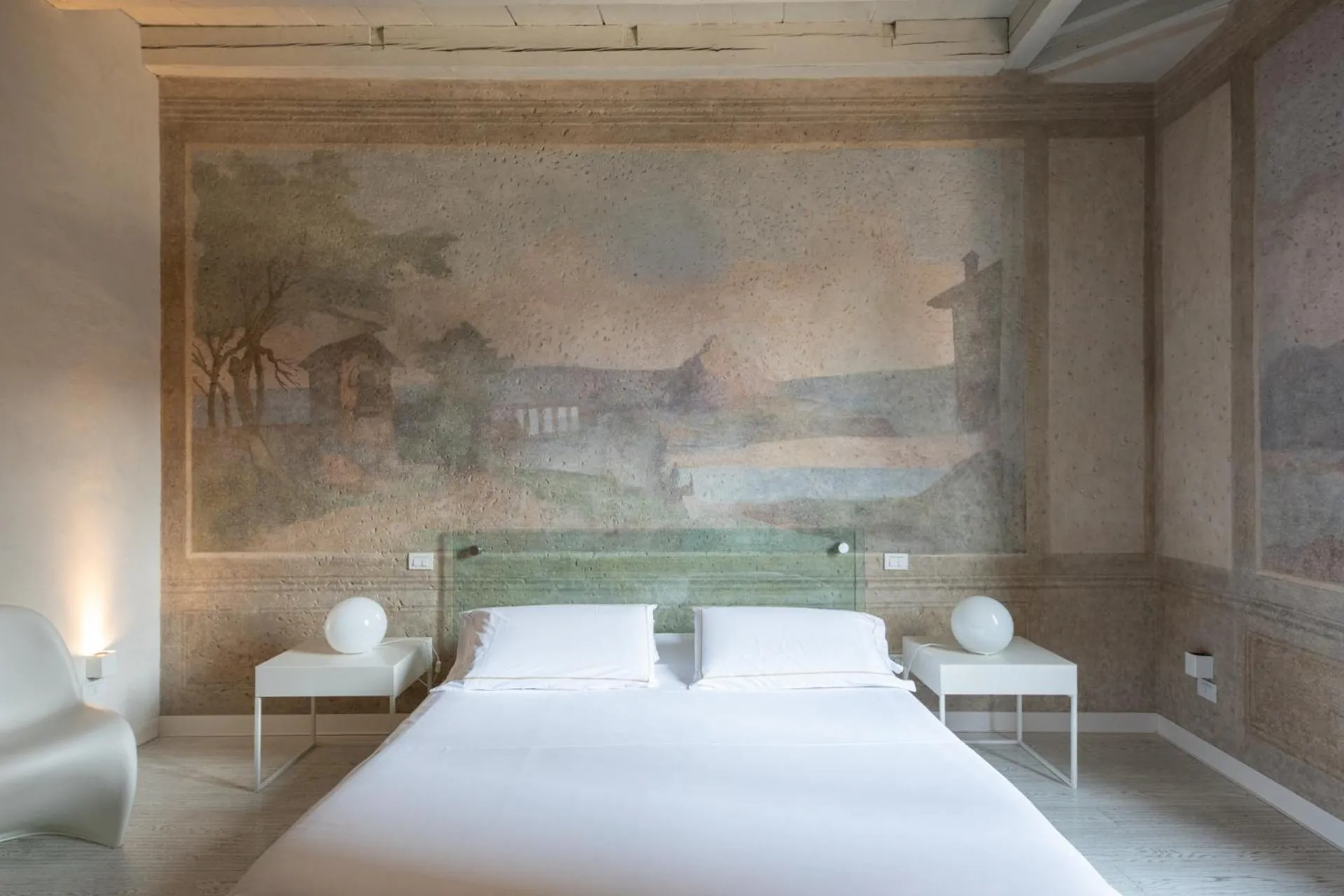 Bed in Scaravelli Residenza