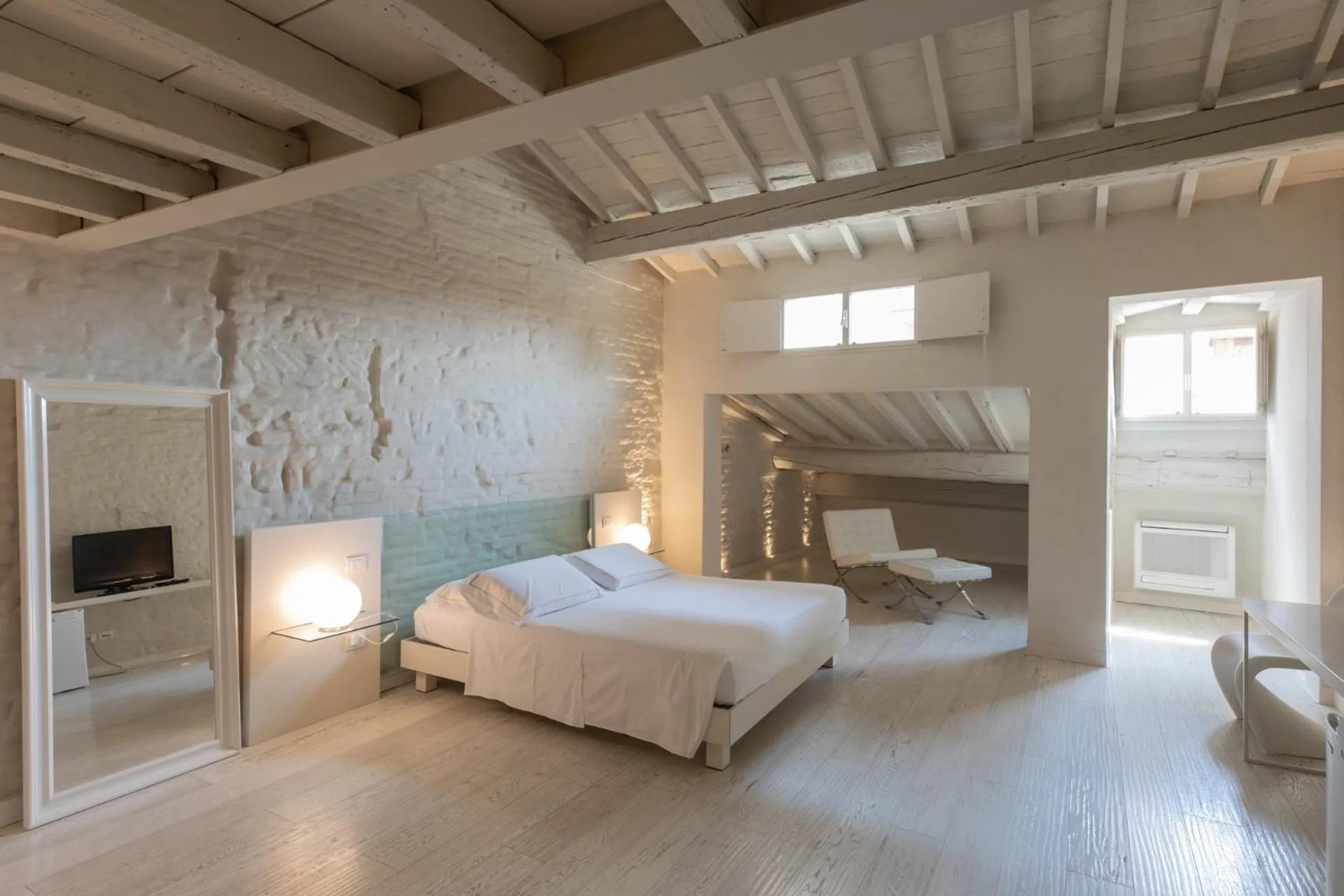 Bed in Scaravelli Residenza