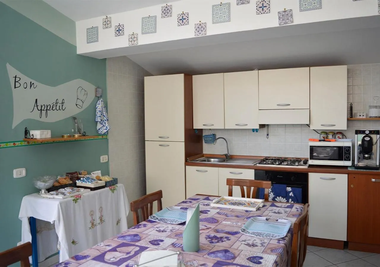 Kitchen or kitchenette in B&B Aquino in Terrazza