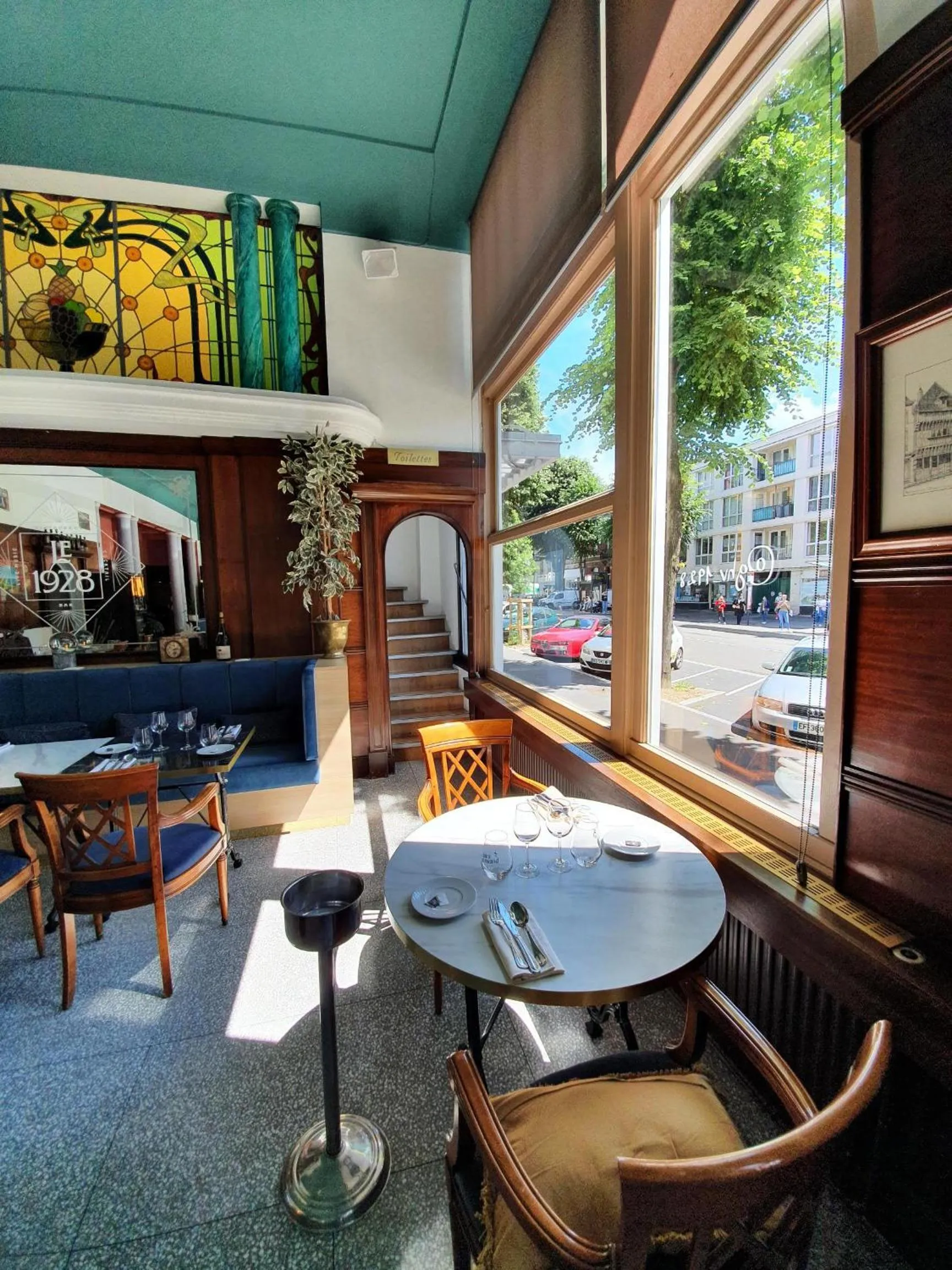 Restaurant/places to eat in Le Grand Hotel