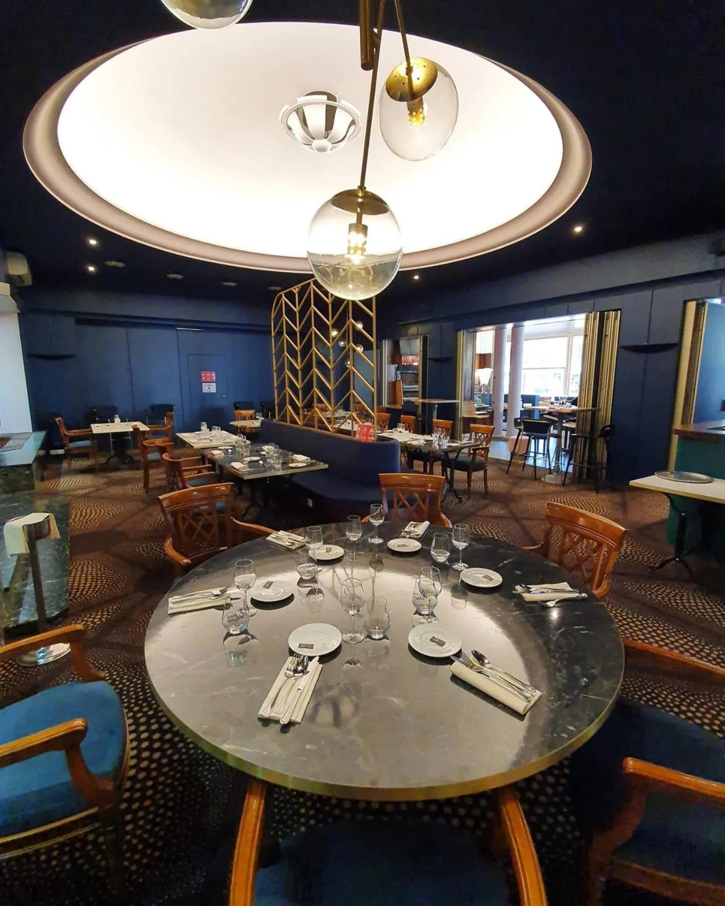 Restaurant/places to eat in Le Grand Hotel