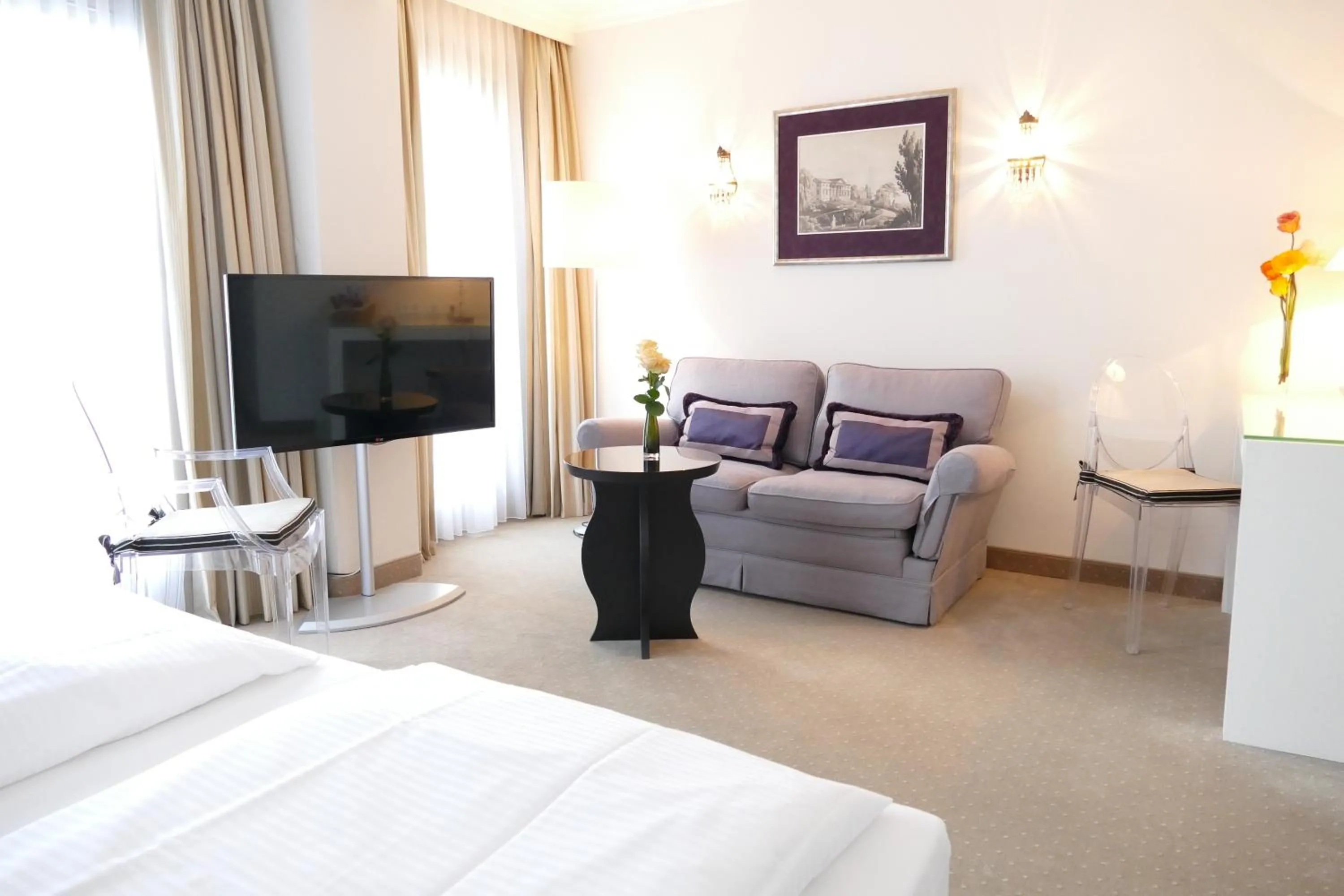 Photo of the whole room, Bed in Hotel an der Oper