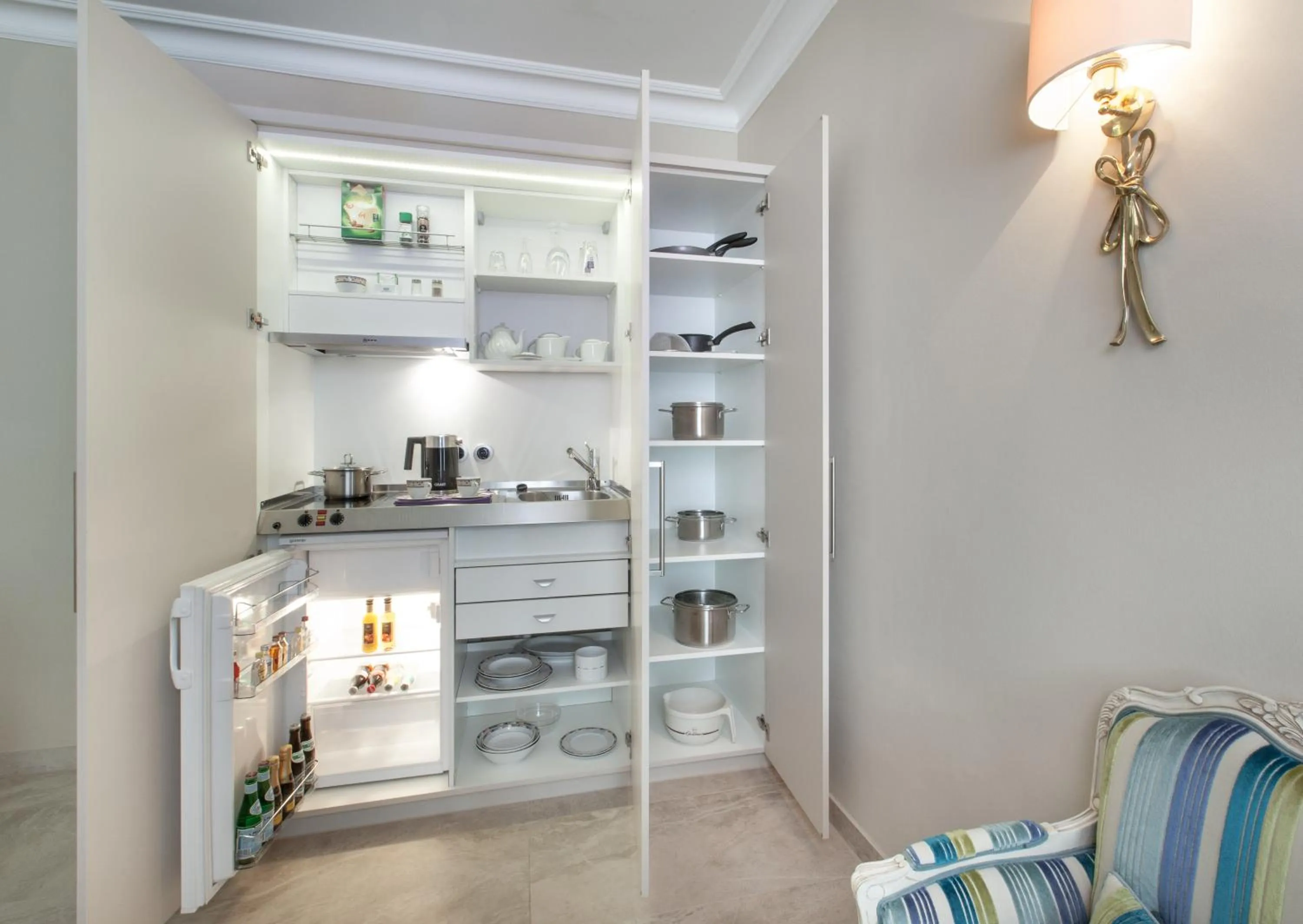 Kitchen or kitchenette in Hotel an der Oper