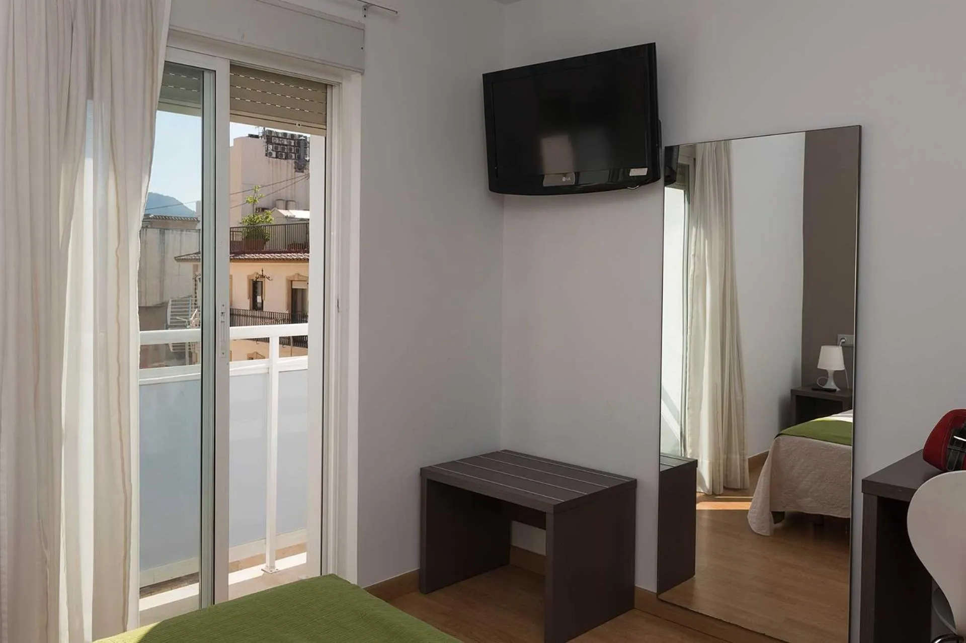 Bed in Hotel Clopy Rocamar