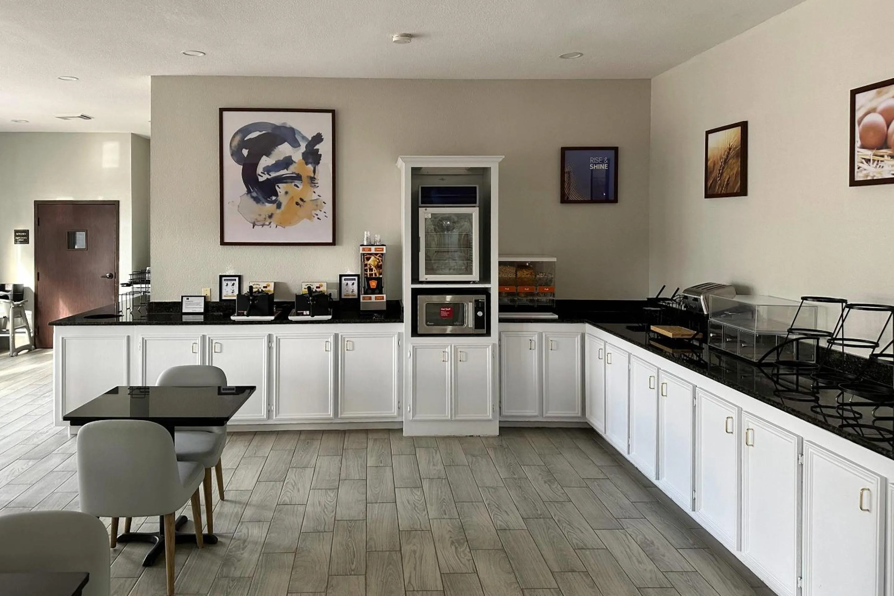 Breakfast in Comfort Inn & Suites Houston West-Katy