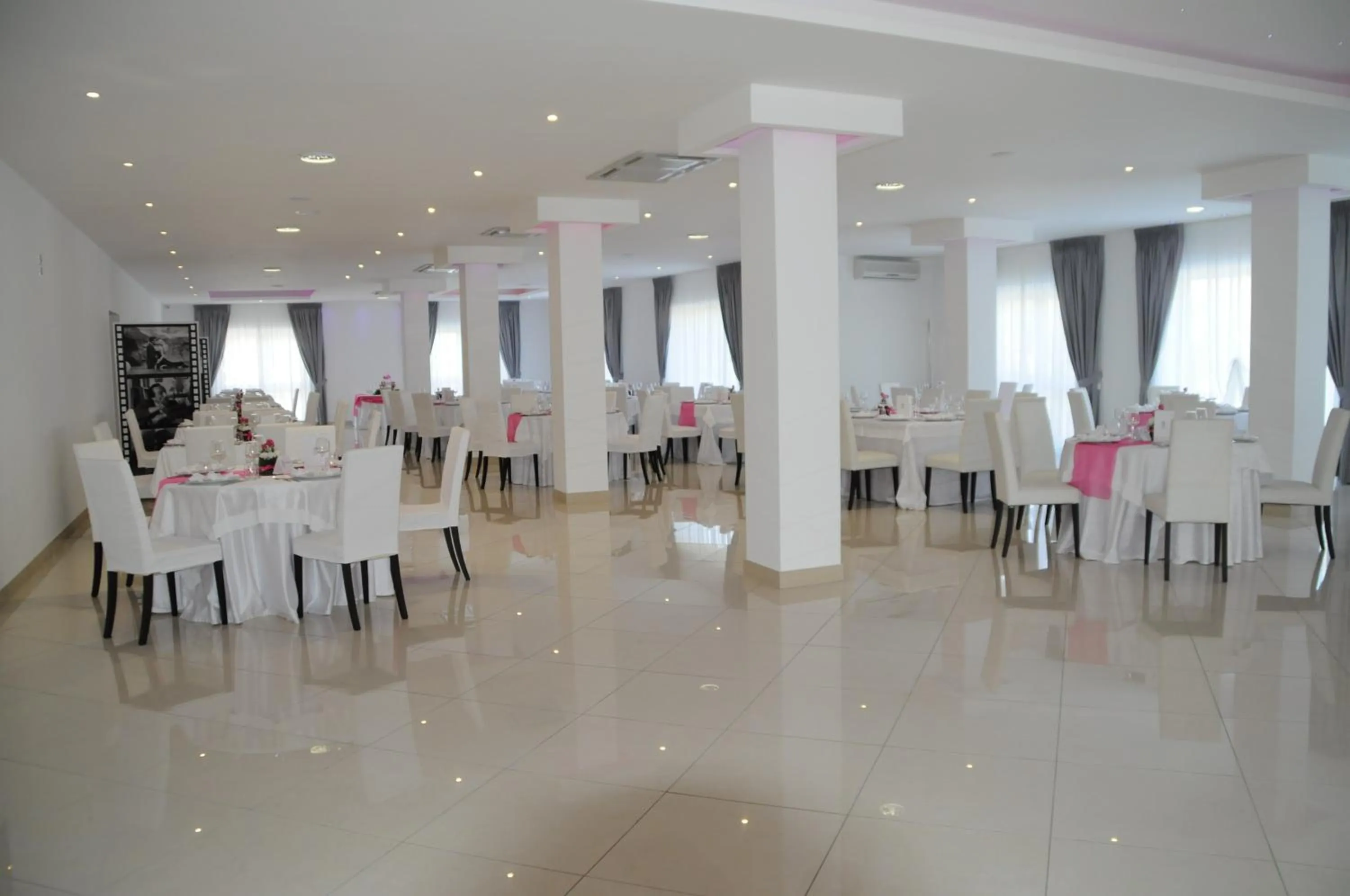 Restaurant/places to eat in Medea Resort