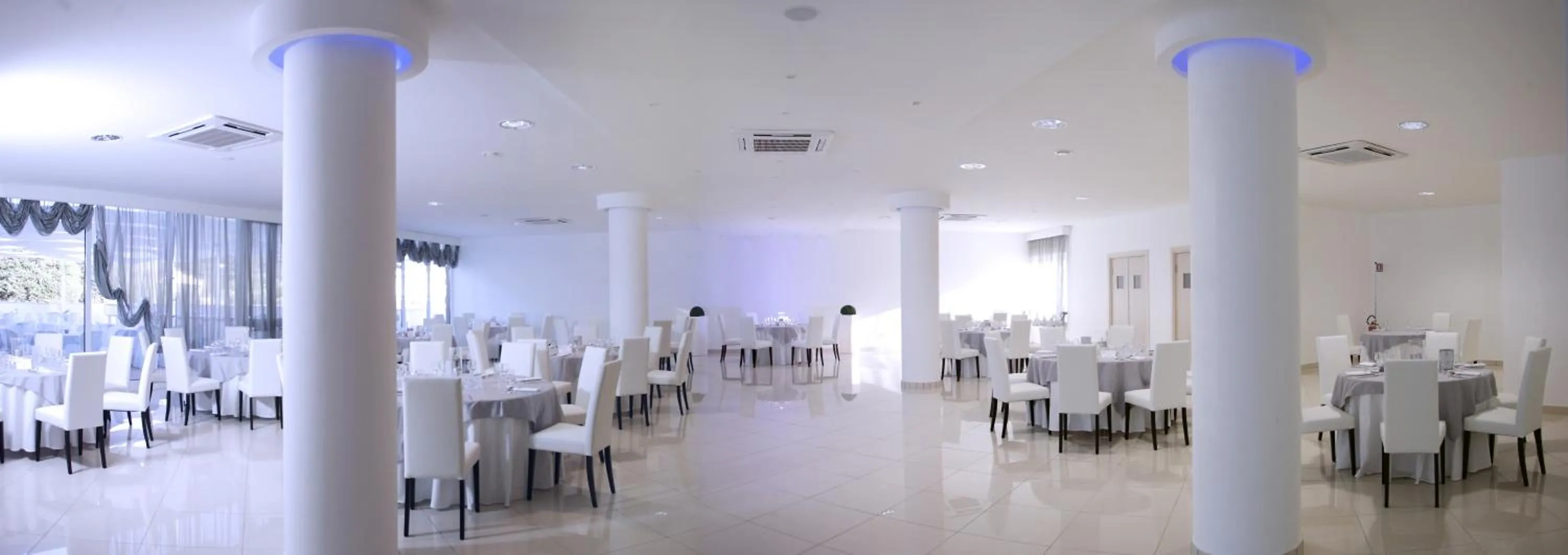 Restaurant/places to eat in Medea Resort