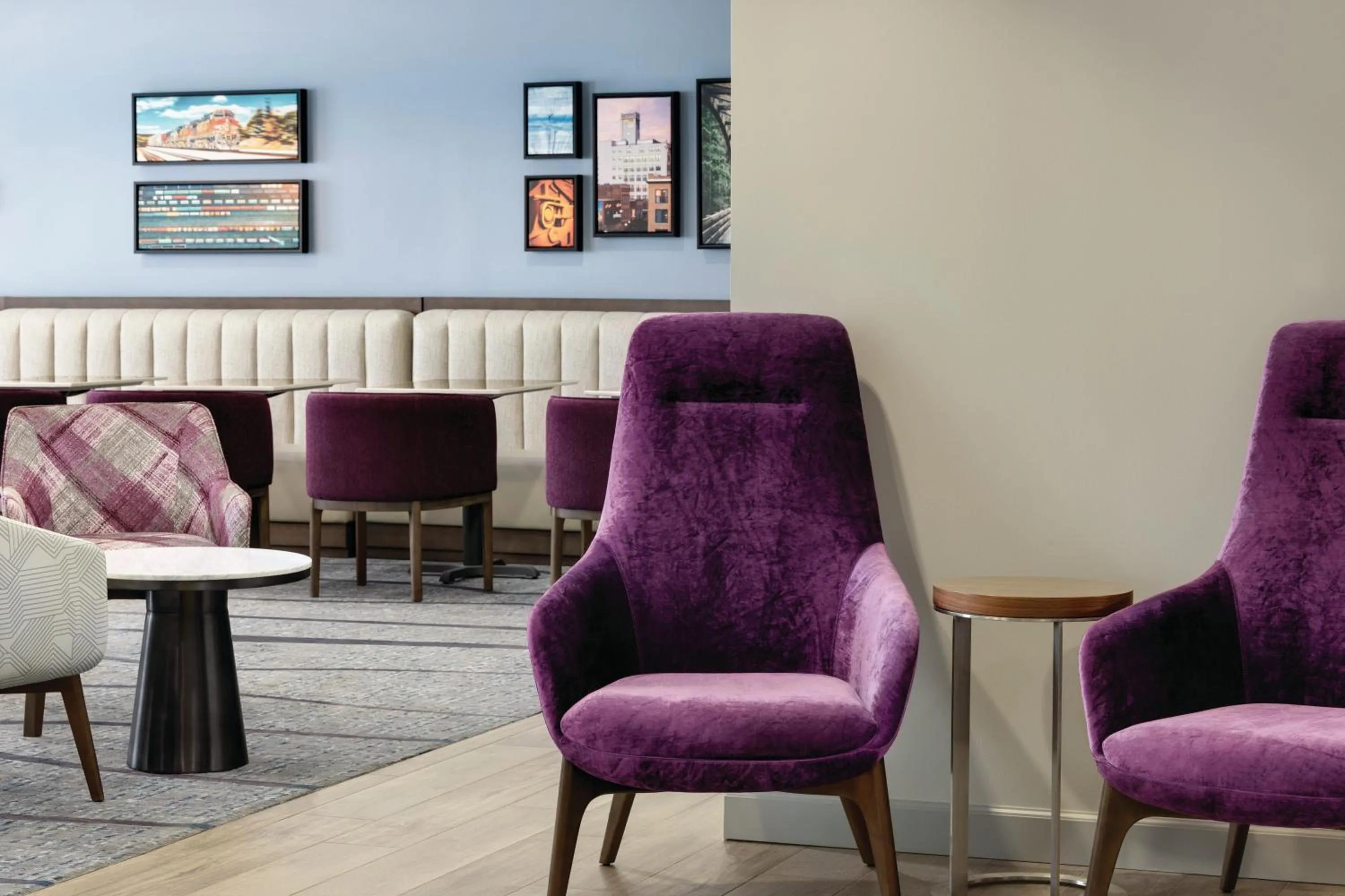 Breakfast in La Quinta by Wyndham Springfield Airport Plaza