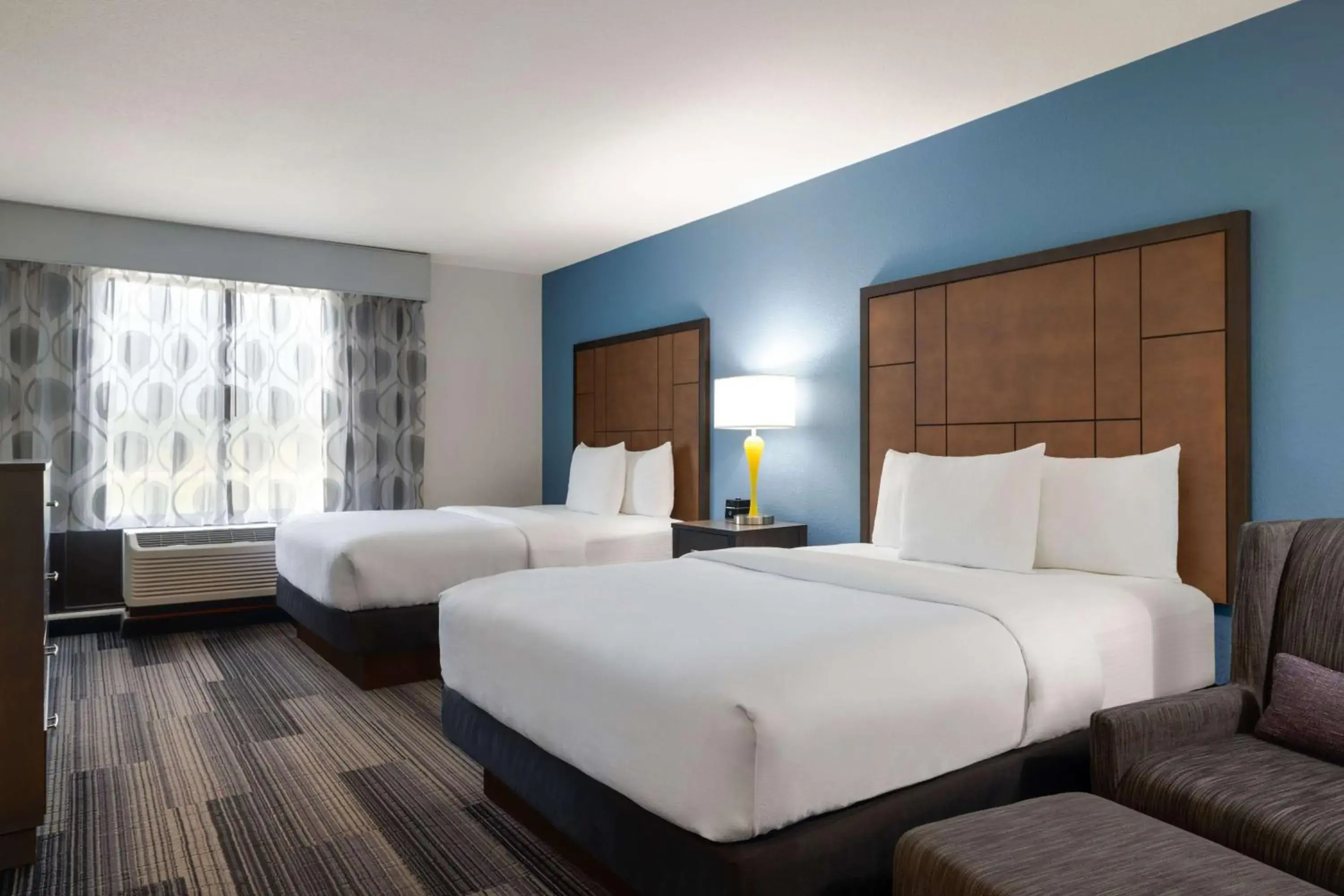 Queen Room with Two Queen Beds and Mobility/Hearing Access - Non-Smoking in La Quinta by Wyndham Springfield Airport Plaza Queen Room with Two Queen Beds and Mobility/Hearing Access - Non-Smoking in La Quinta by Wyndham Springfield Airport Plaza