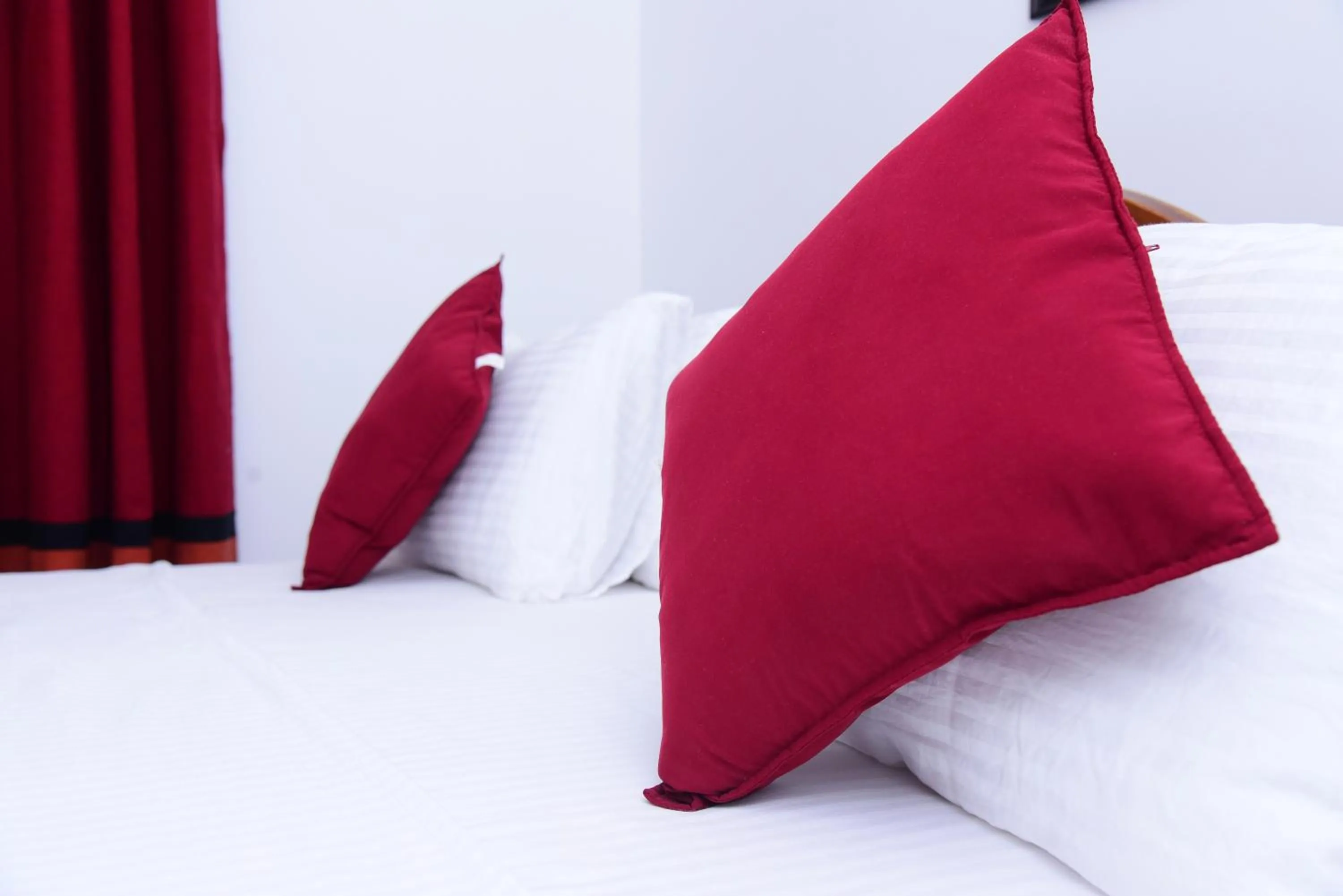 Bed in White Villa Airport Transit Hotel