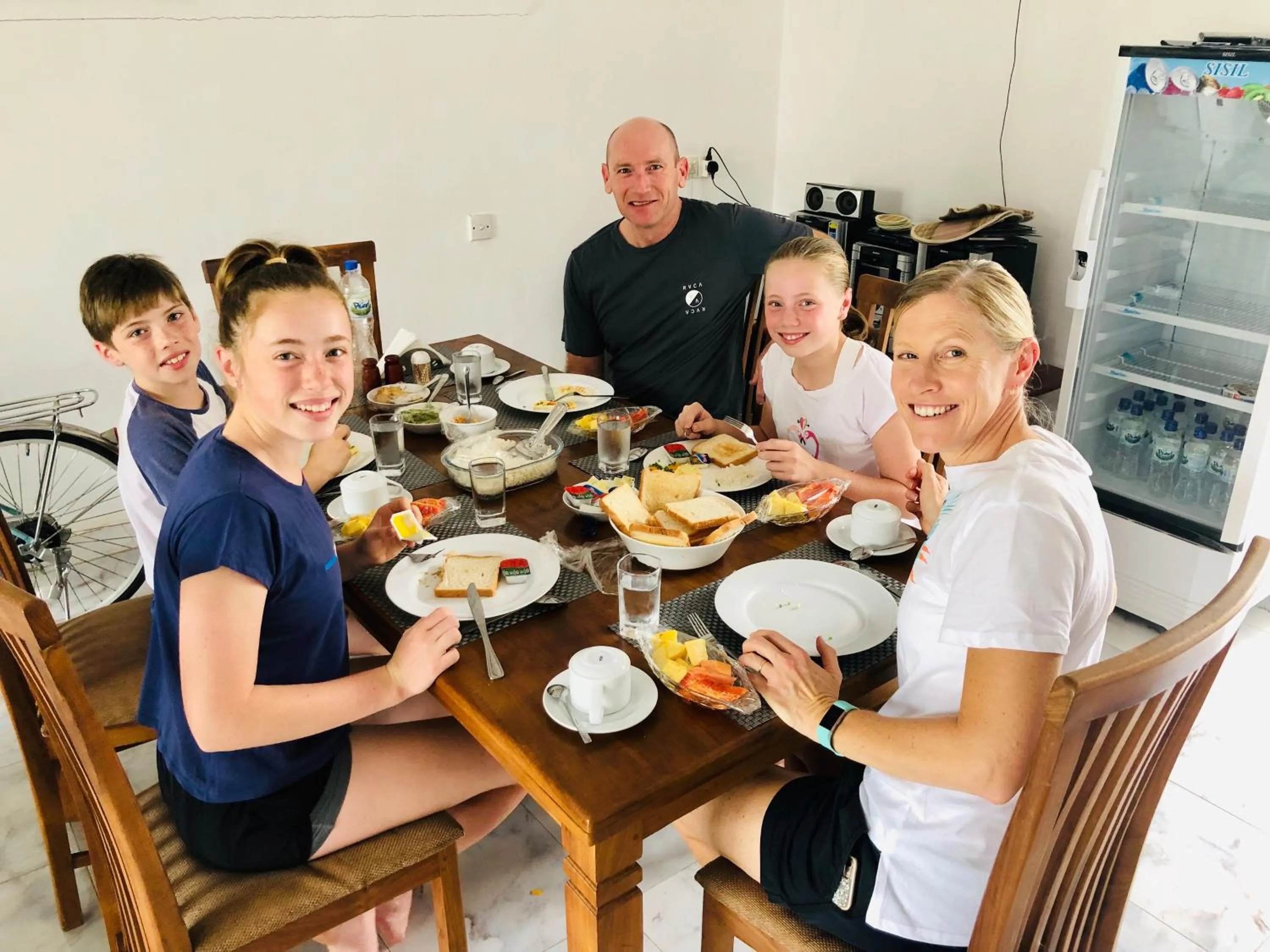 English/Irish breakfast in White Villa Airport Transit Hotel