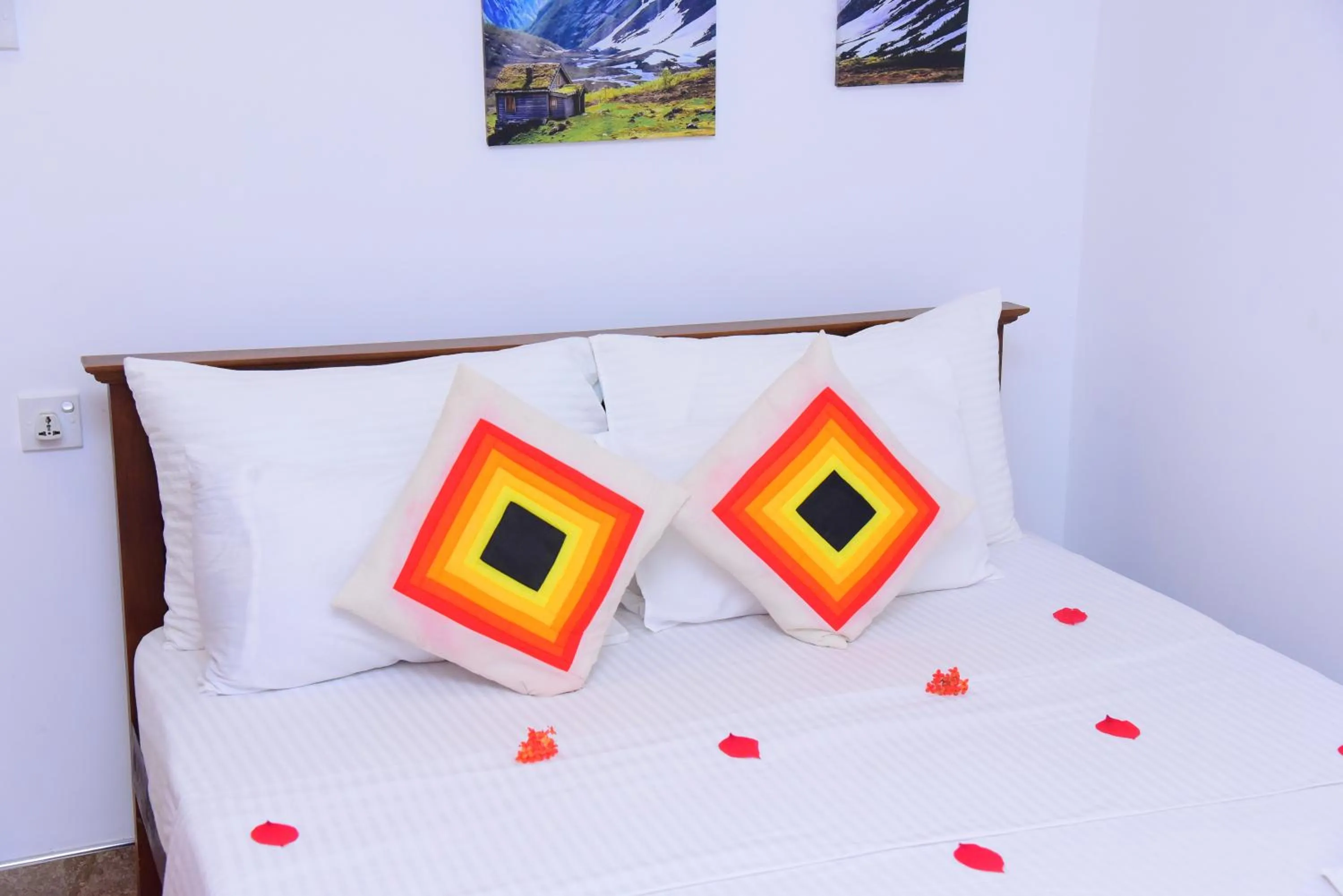 Bed in White Villa Airport Transit Hotel