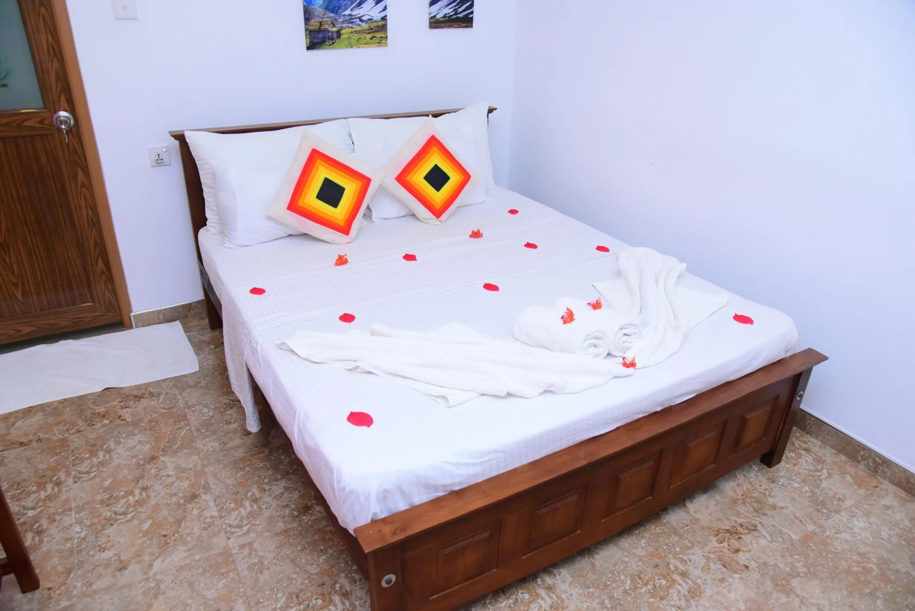 Bed in White Villa Airport Transit Hotel