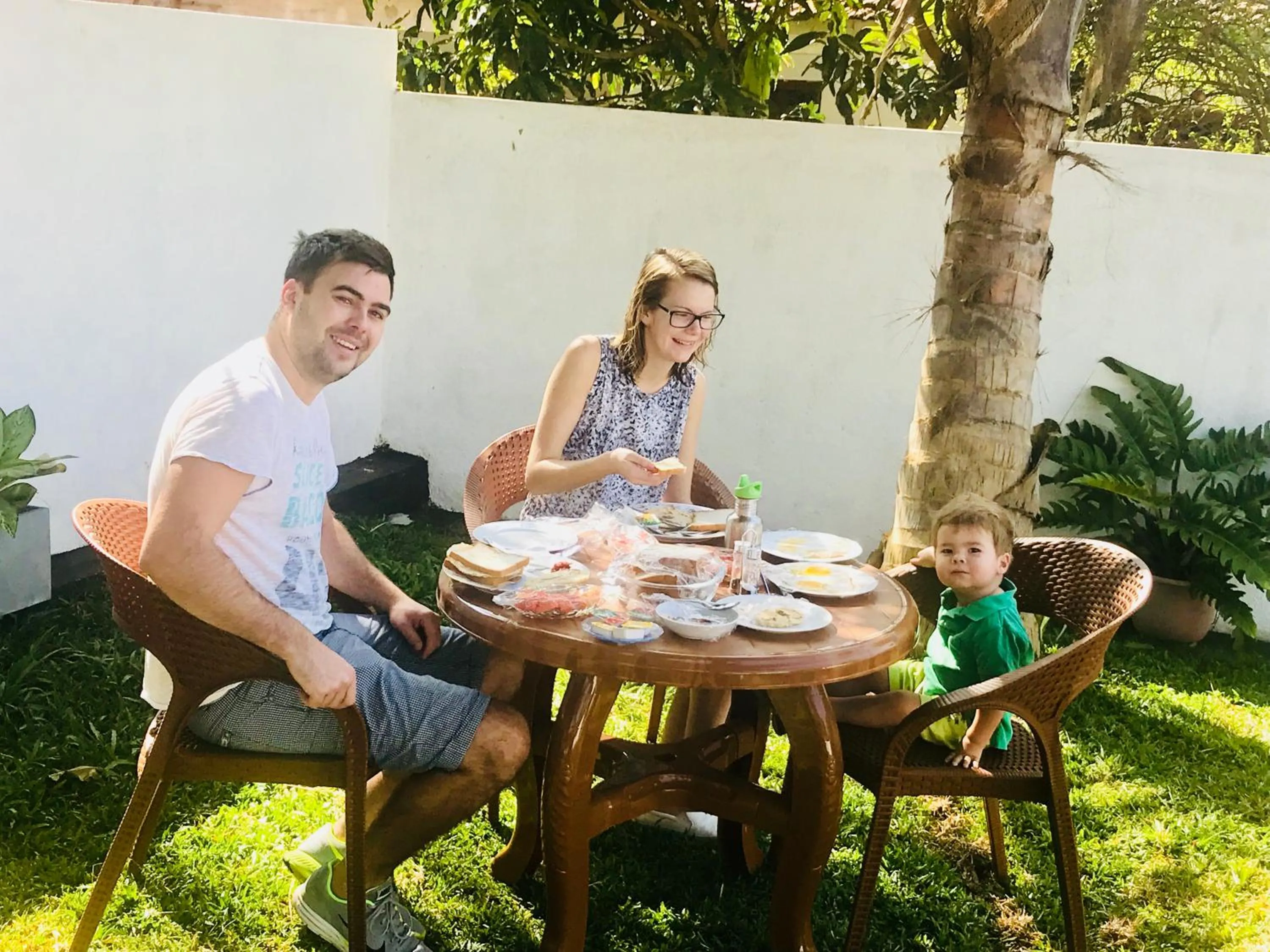 Breakfast in White Villa Airport Transit Hotel