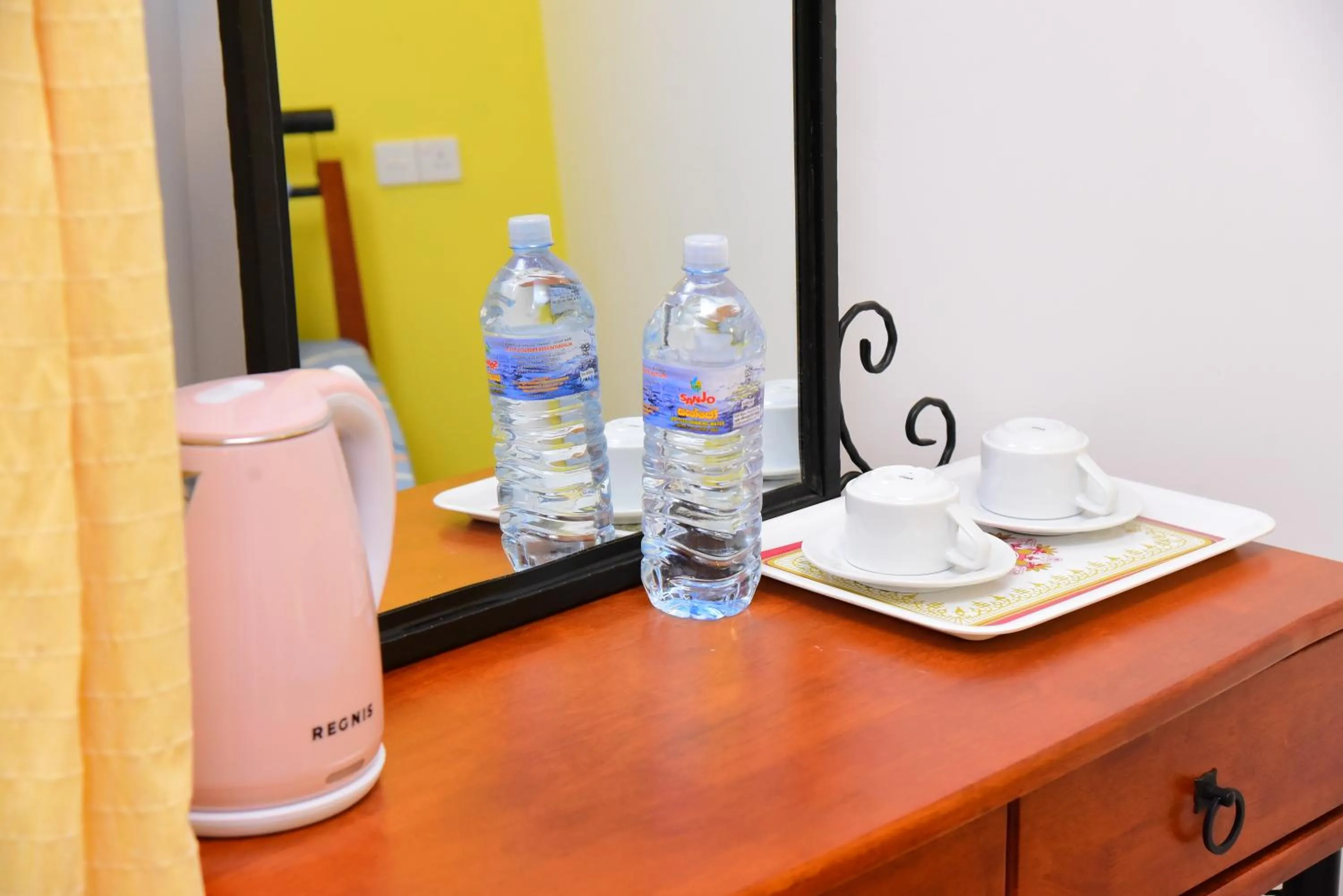 Dining area in White Villa Airport Transit Hotel