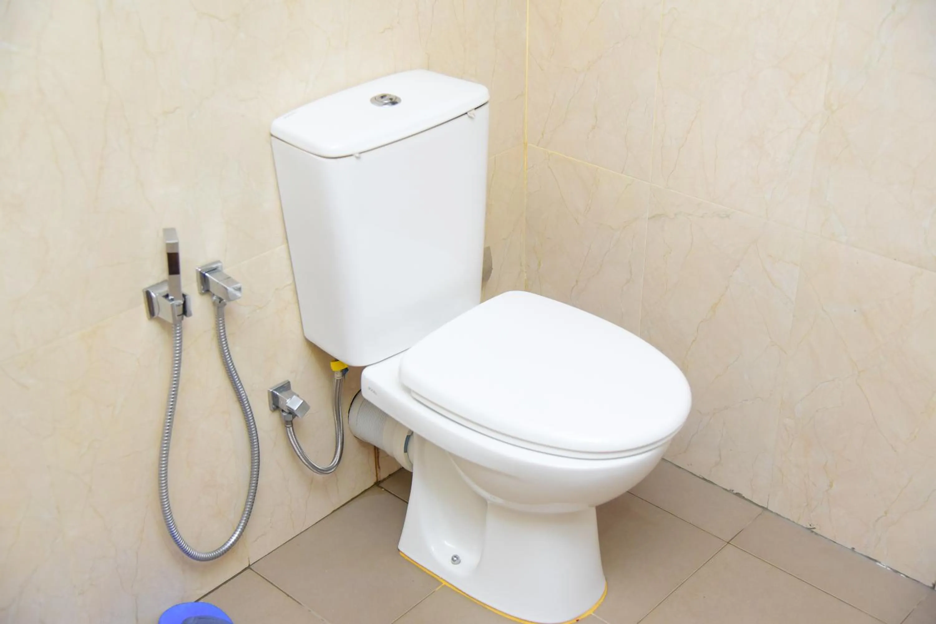 Bathroom in White Villa Airport Transit Hotel