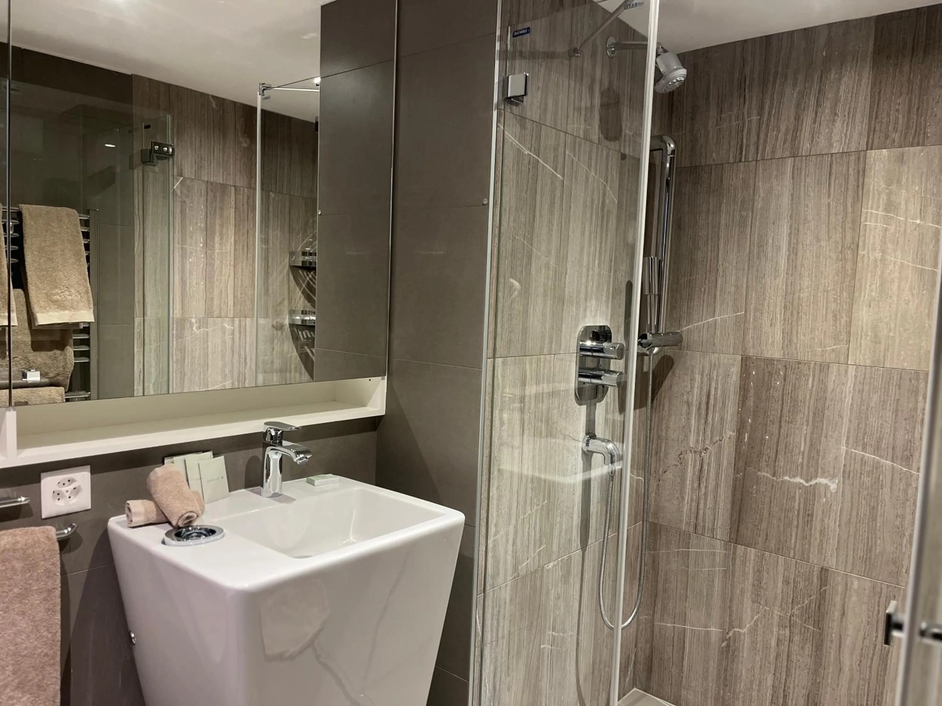 Shower in Chalet RoyAlp Hôtel & Spa