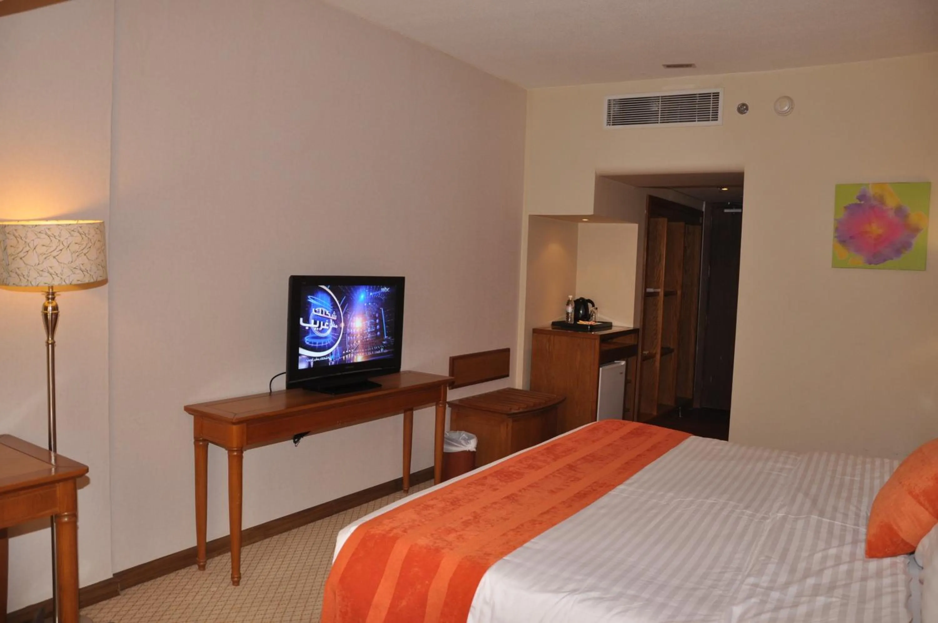 Bedroom, Bed in Reef Al Malaz International Hotel by Al Azmy