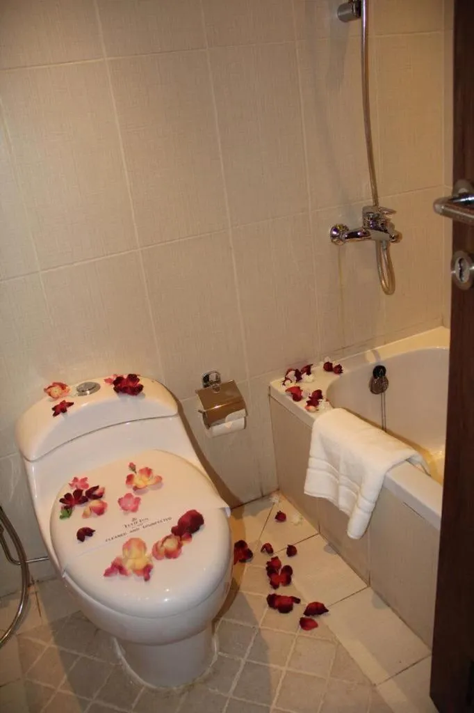 Bathroom in Reef Al Malaz International Hotel by Al Azmy