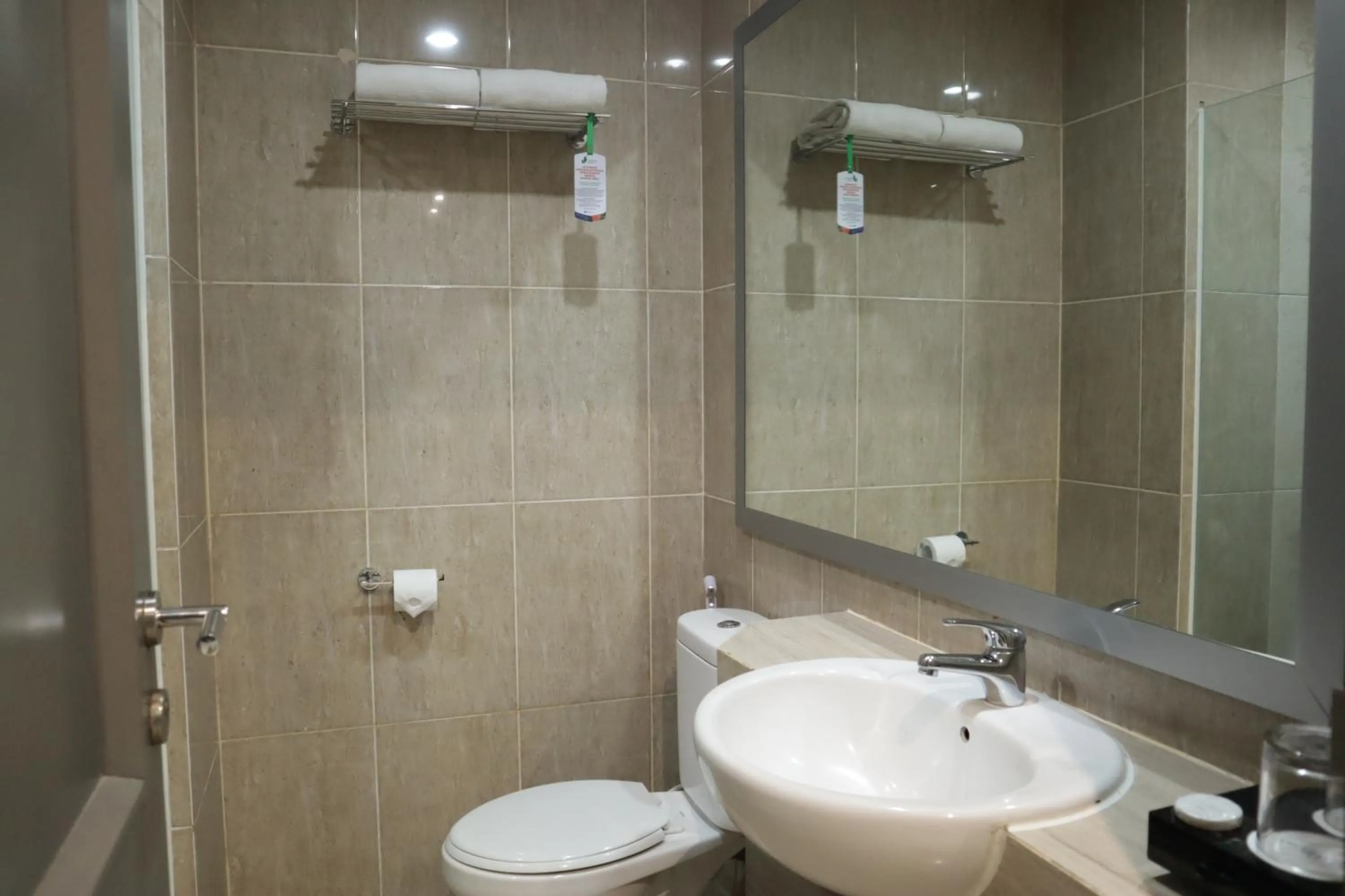 Toilet in Hotel Dafam Semarang