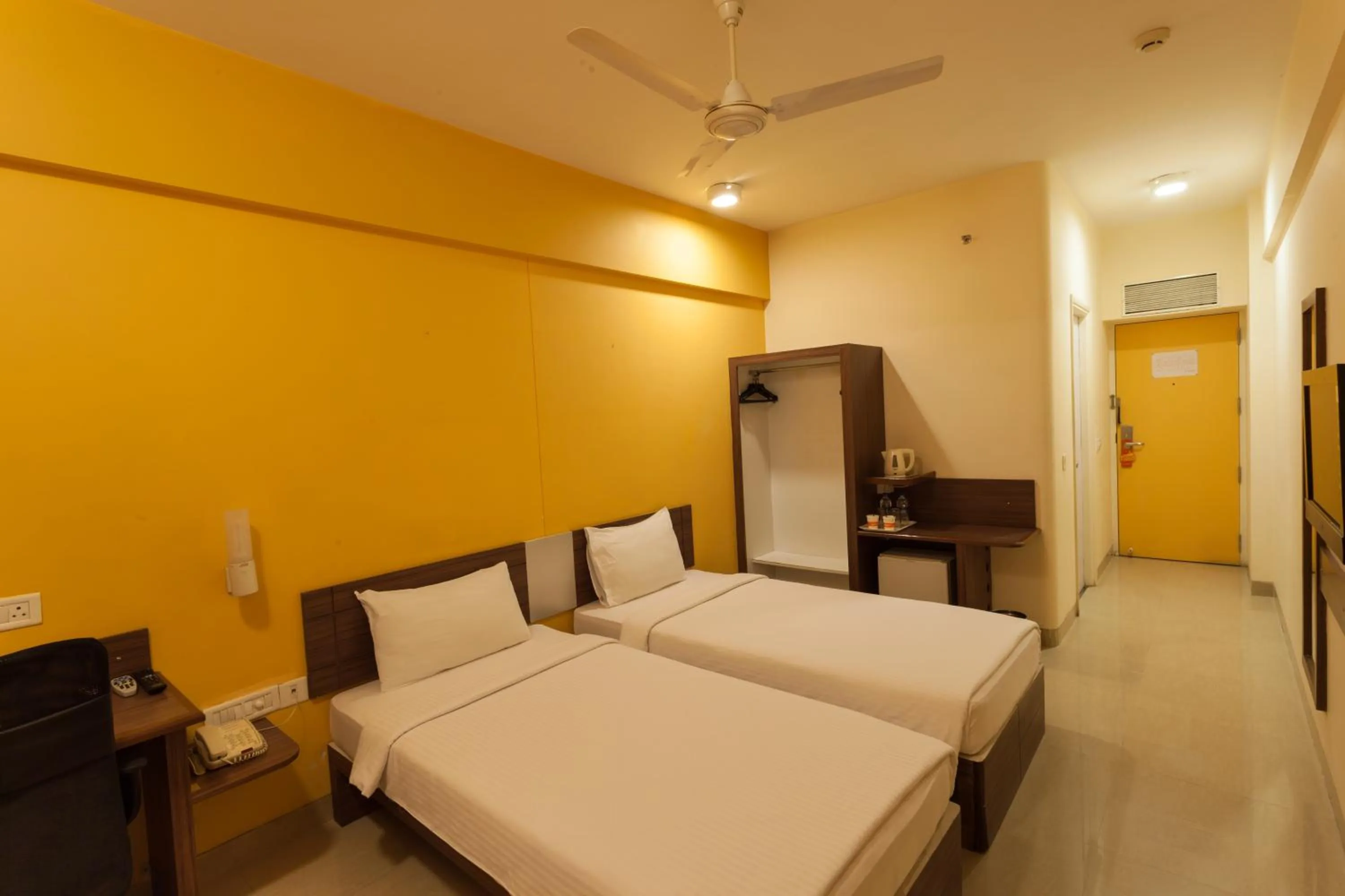 Photo of the whole room, Bed in Ginger Ahmedabad Vastrapur