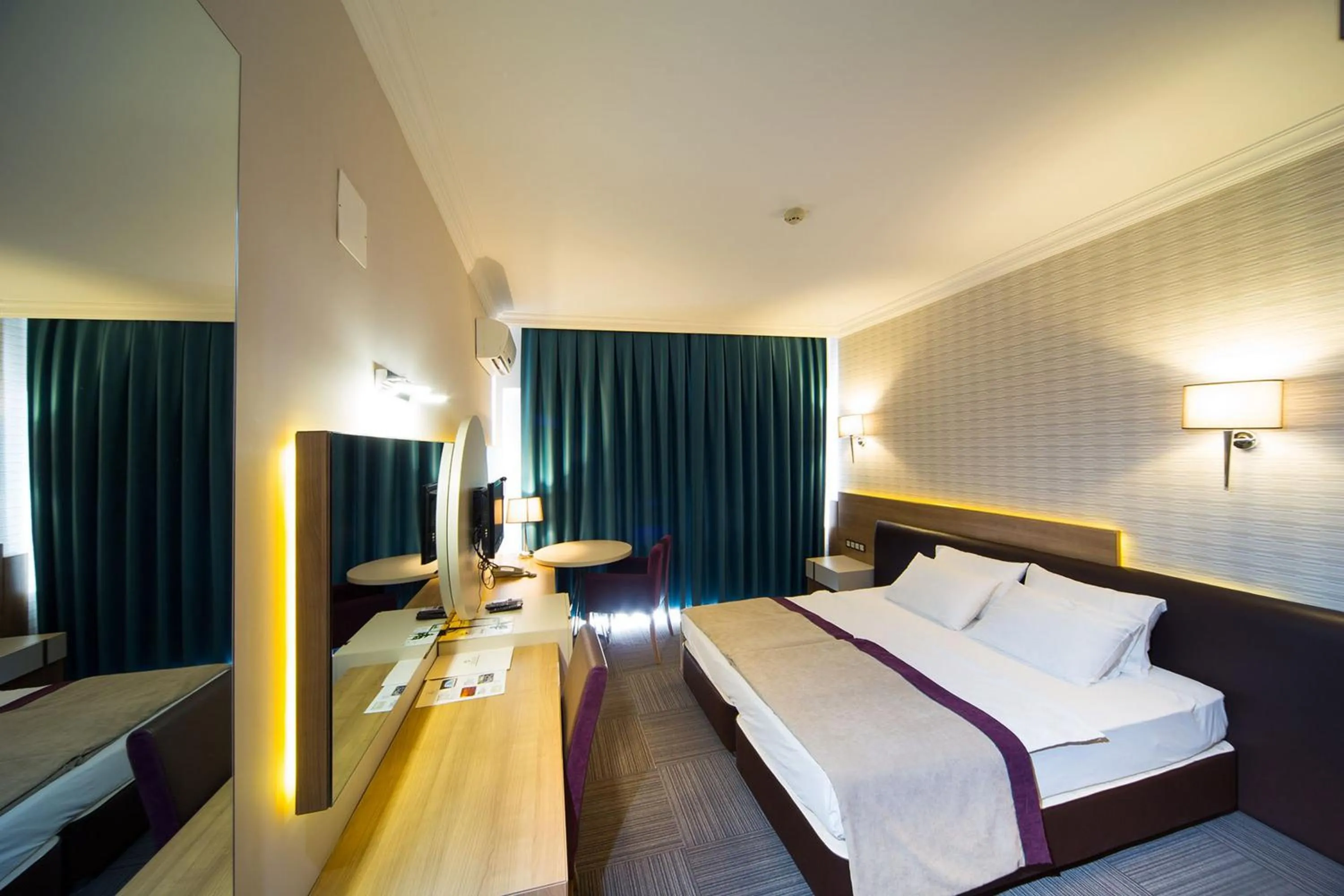 Bedroom, Bed in Spilos Hotel